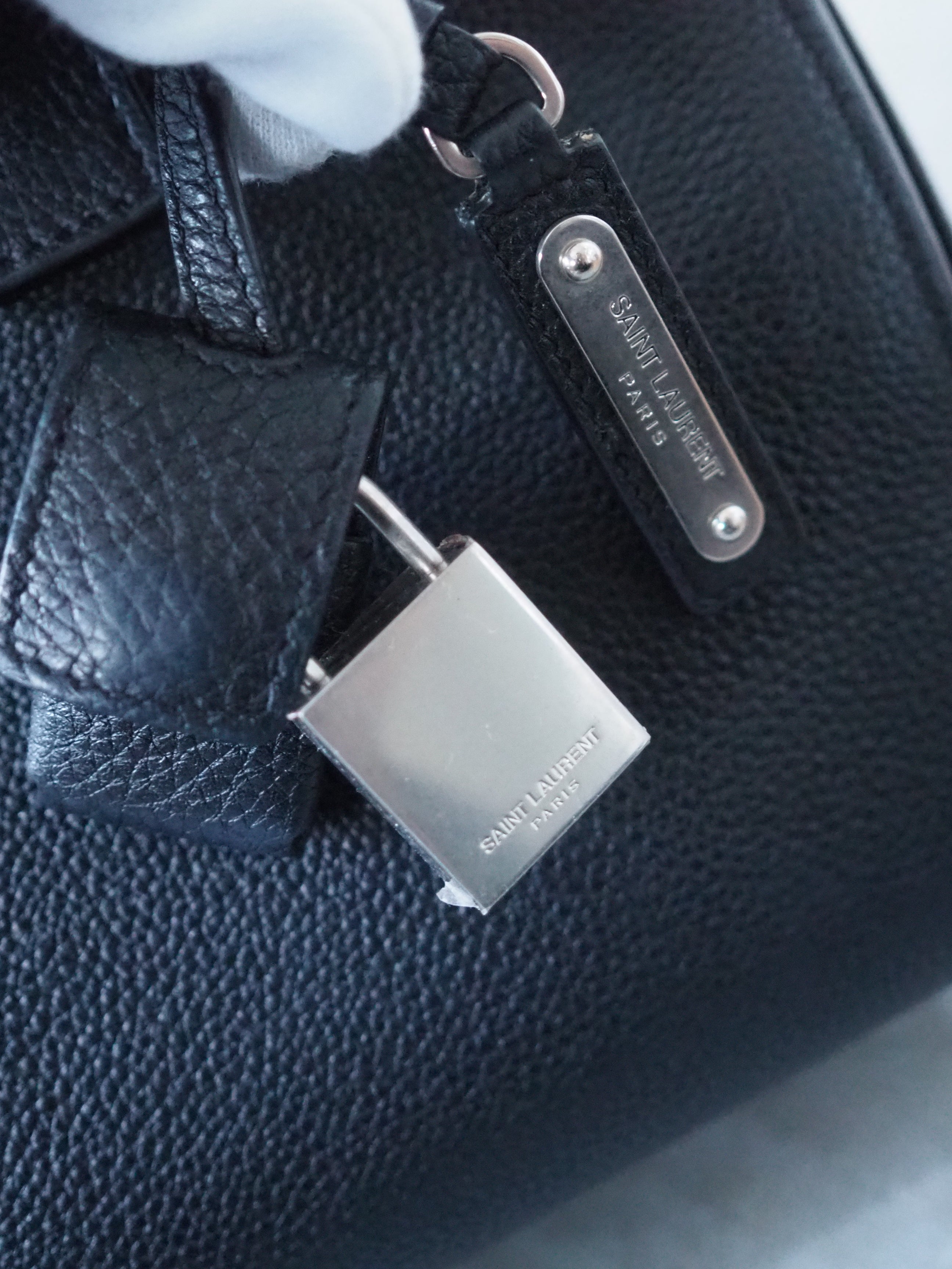 SAINT LAURENT BABY SAC DE JOUR Hand Bag