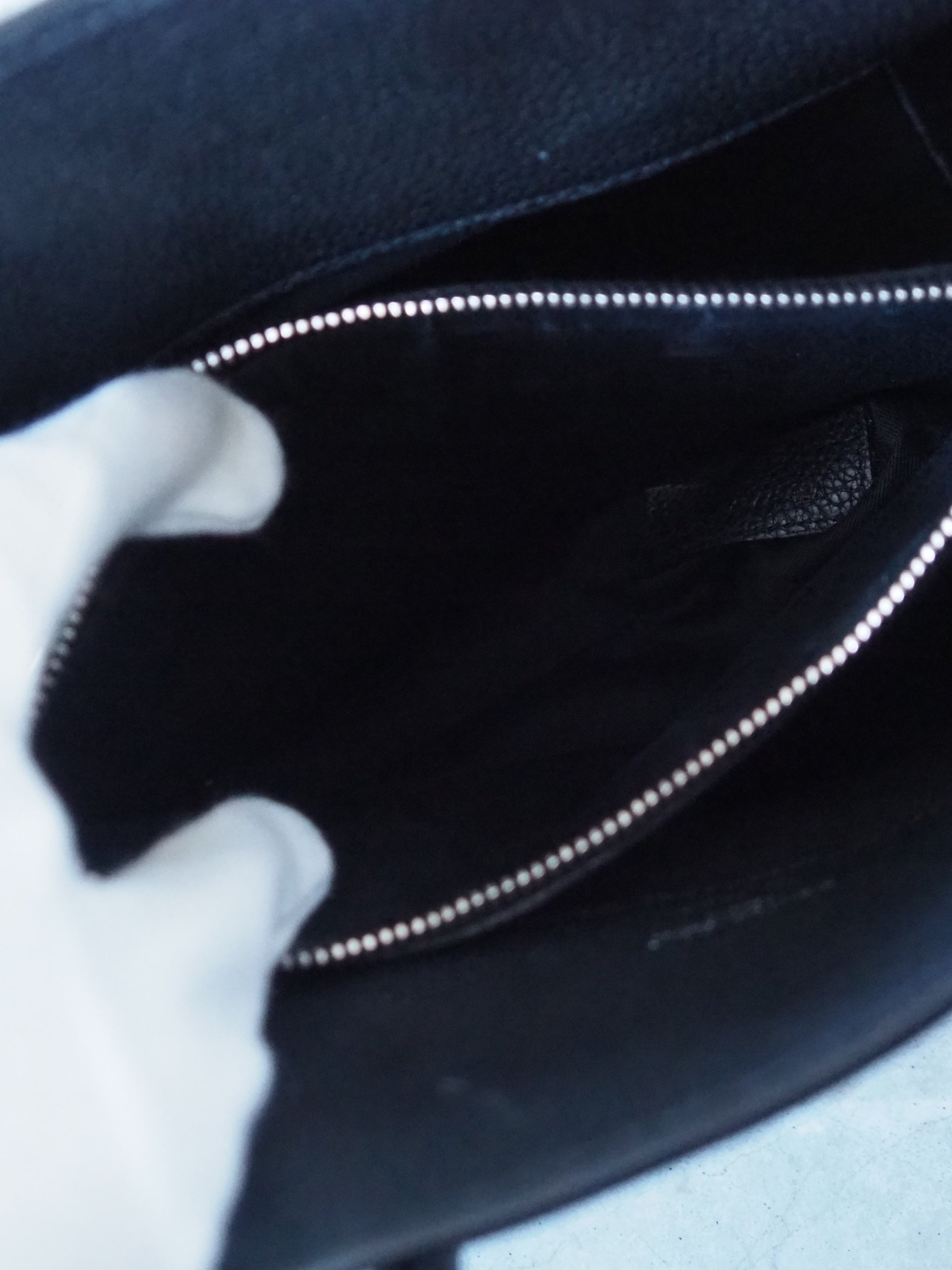 SAINT LAURENT BABY SAC DE JOUR Hand Bag