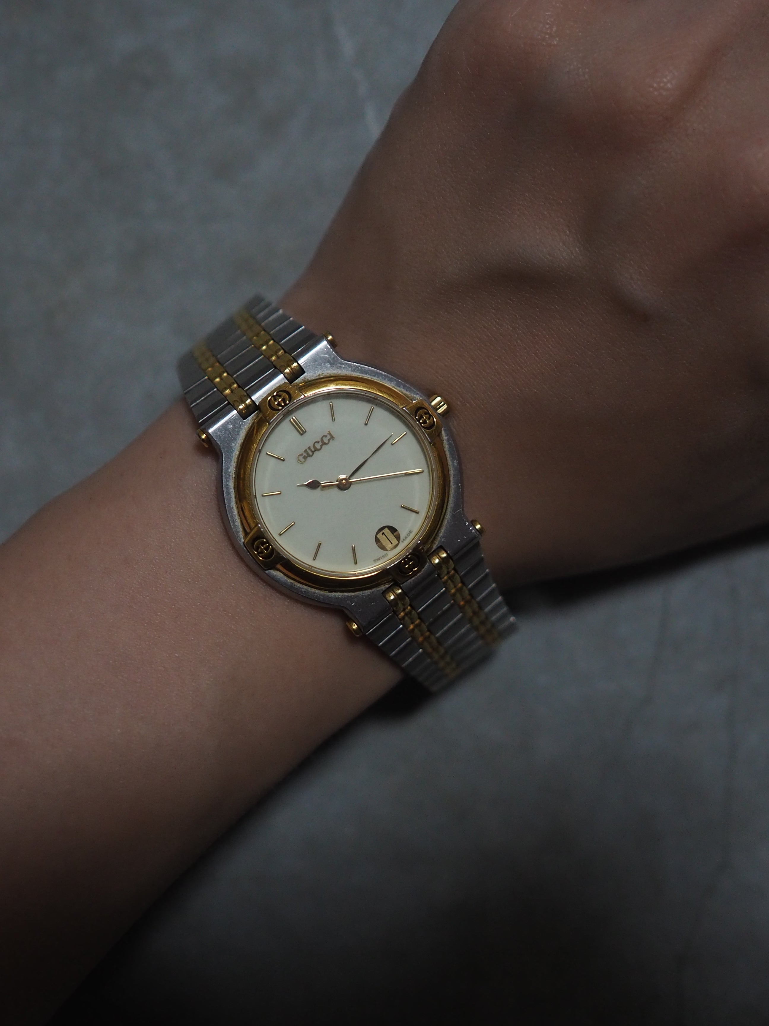 GUCCI GG Watch 9000M Unisex