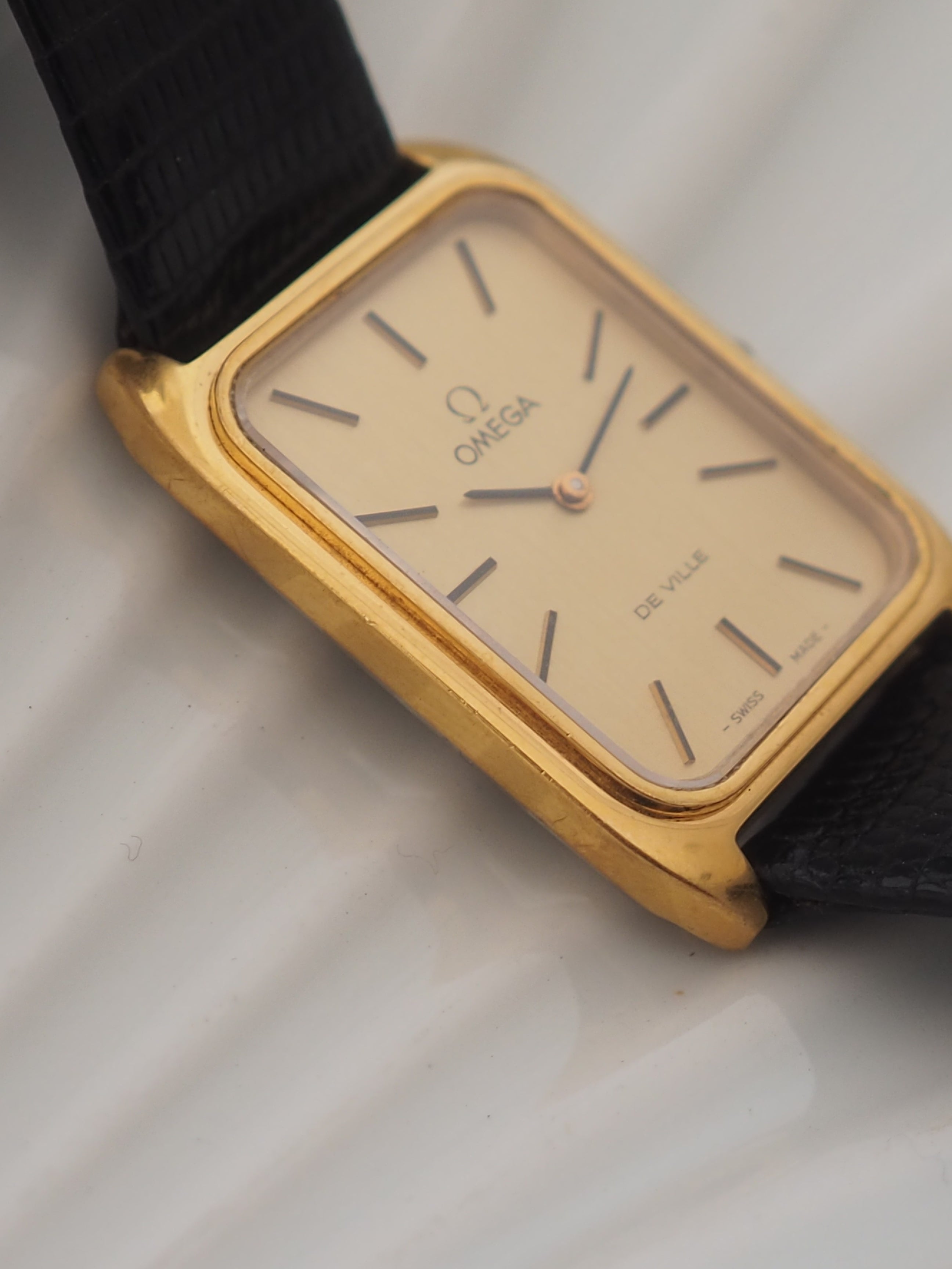 OMEGA DE VILLE Square Watch