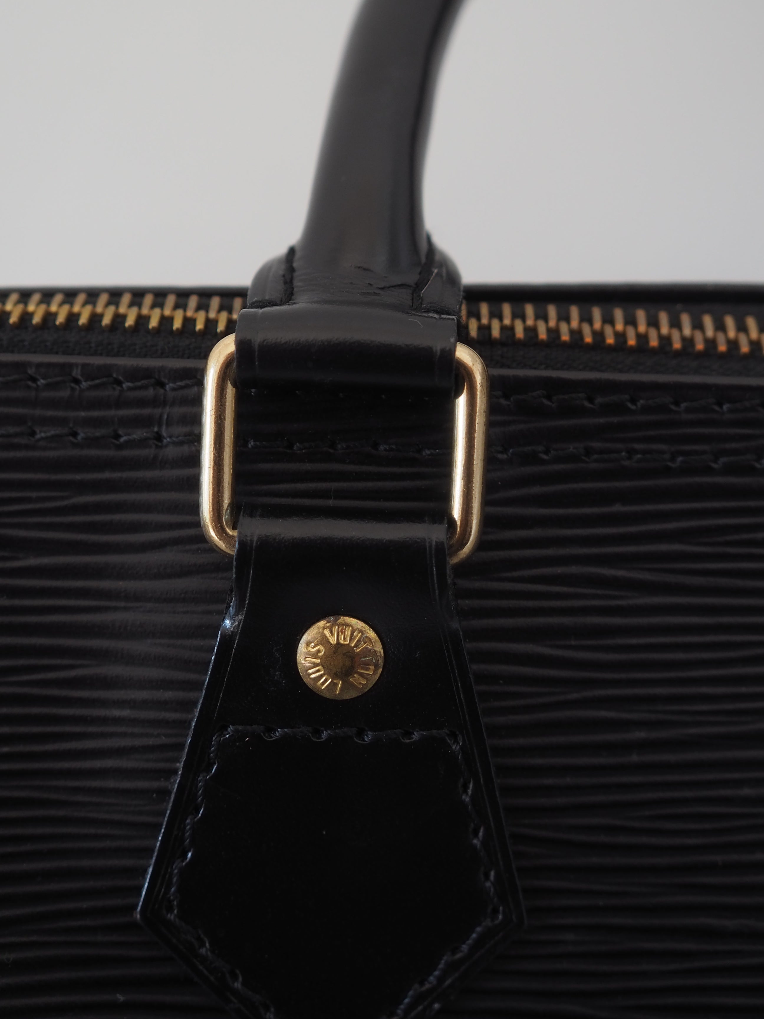 LOUIS VUITTON Speedy 25 Epi Boston Bag