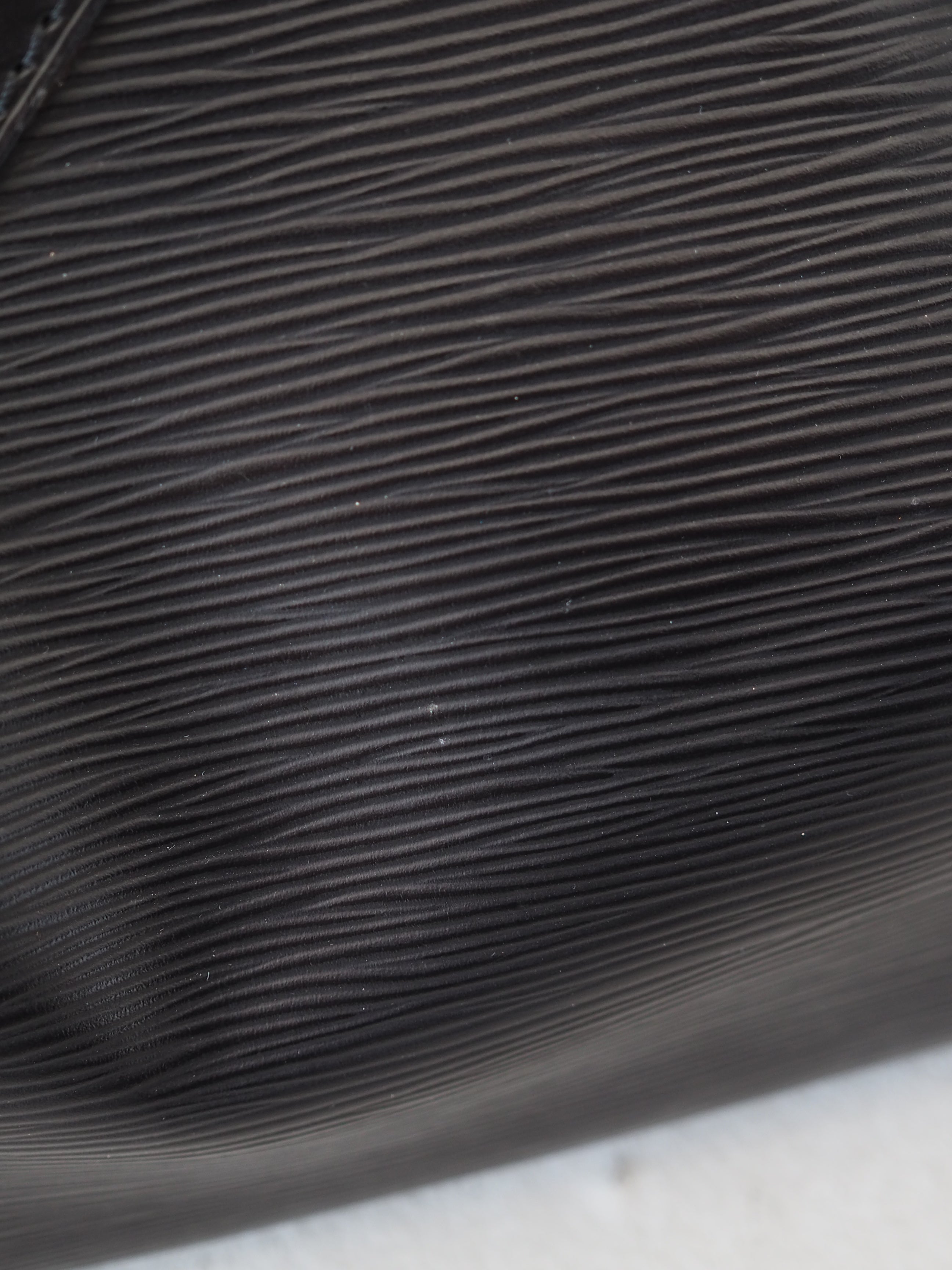 LOUIS VUITTON Speedy 25 Epi Boston Bag