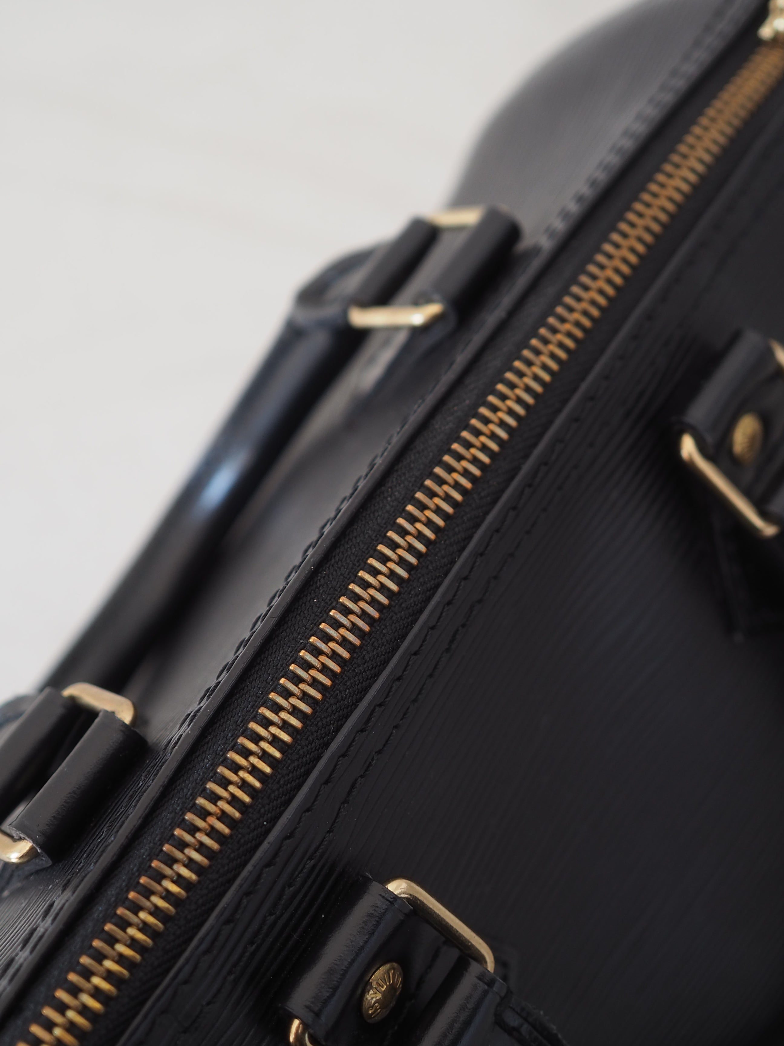 LOUIS VUITTON Speedy 25 Epi Boston Bag