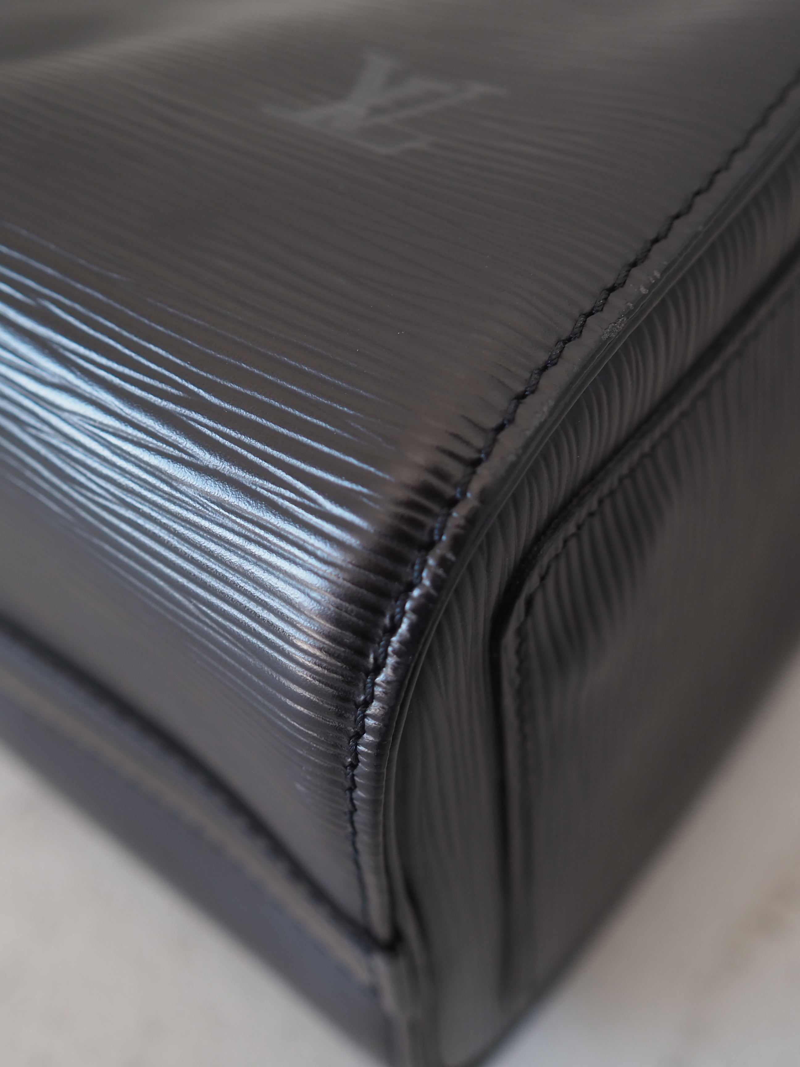 LOUIS VUITTON Speedy 25 Epi Boston Bag