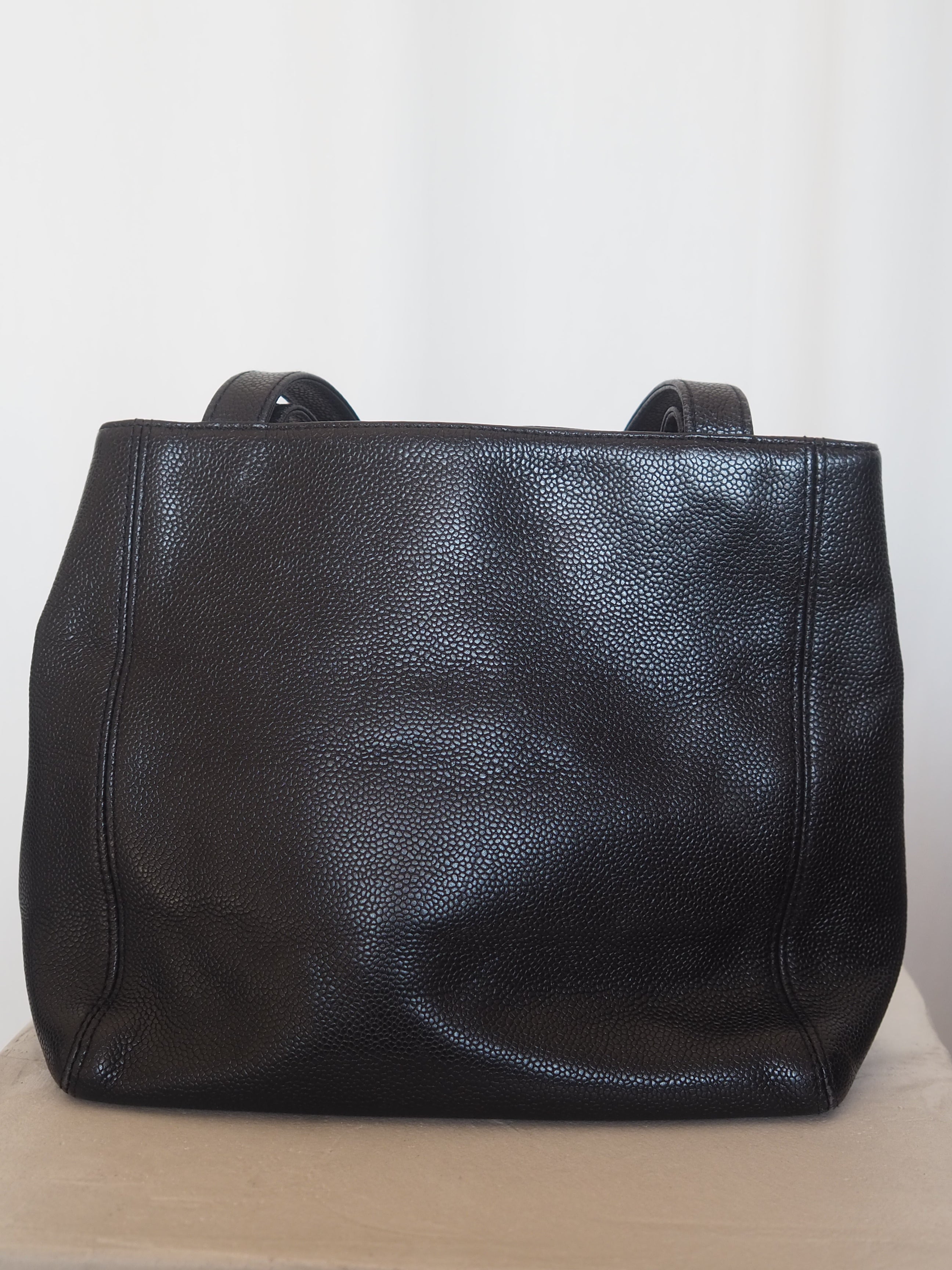 CHANEL COCO Caviar skin Tote bag