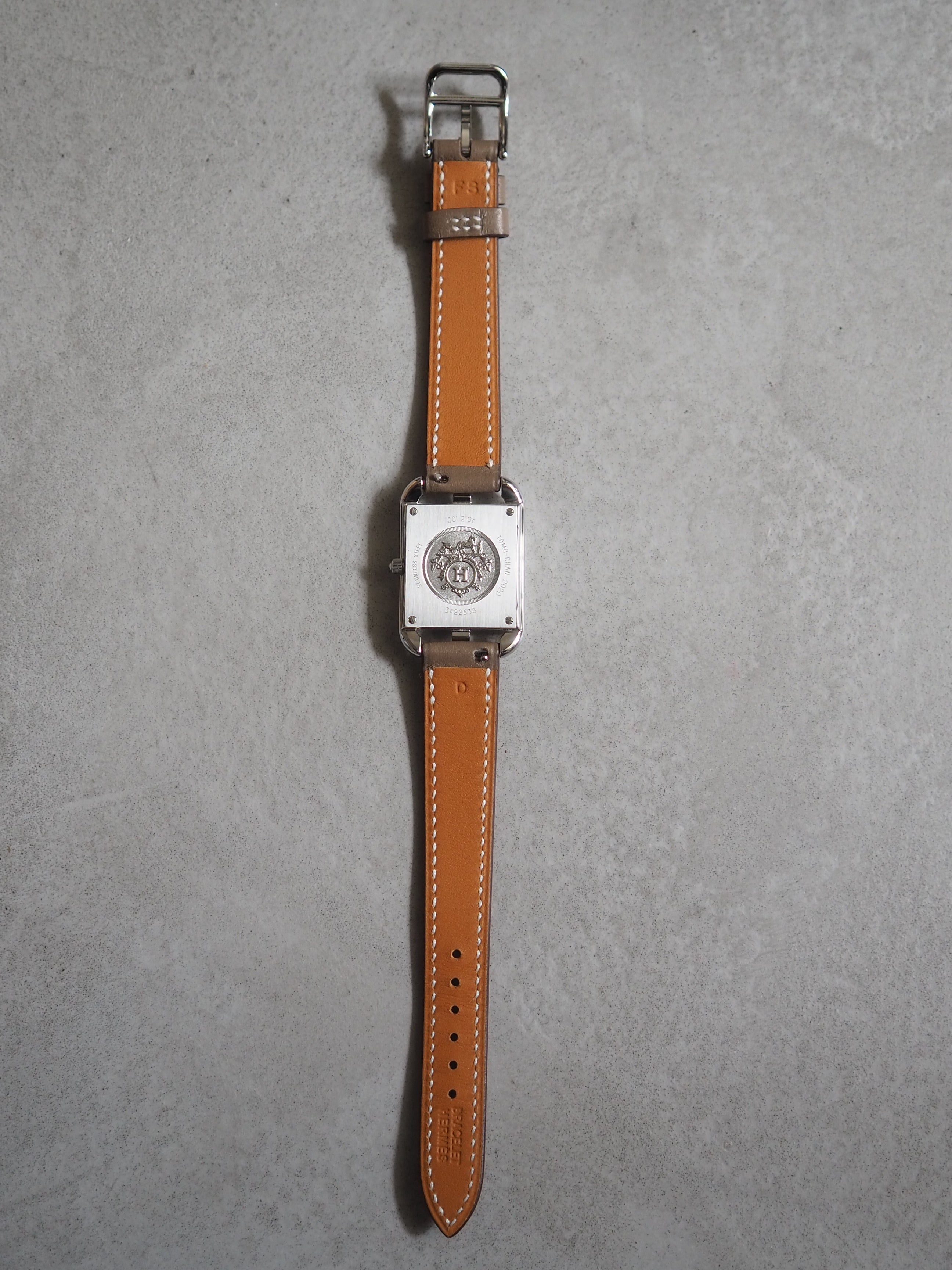 HERMÈS Cape Cod Watch Shell Dial