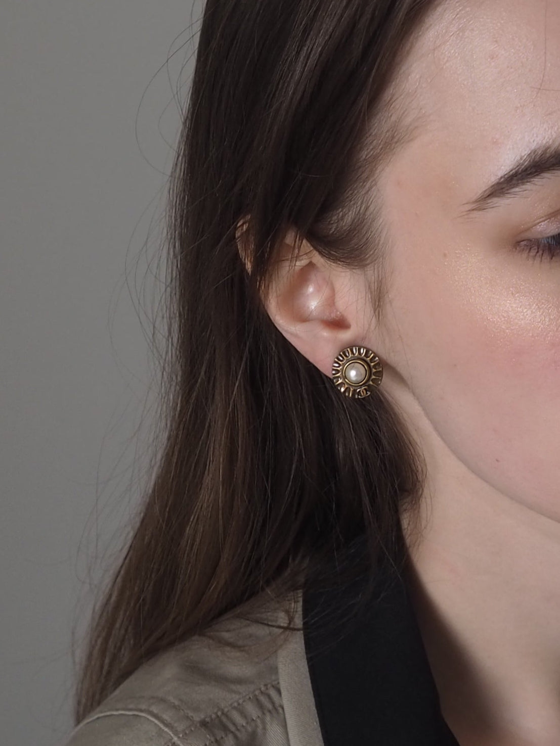 CHANEL COCO Pearl Earrings