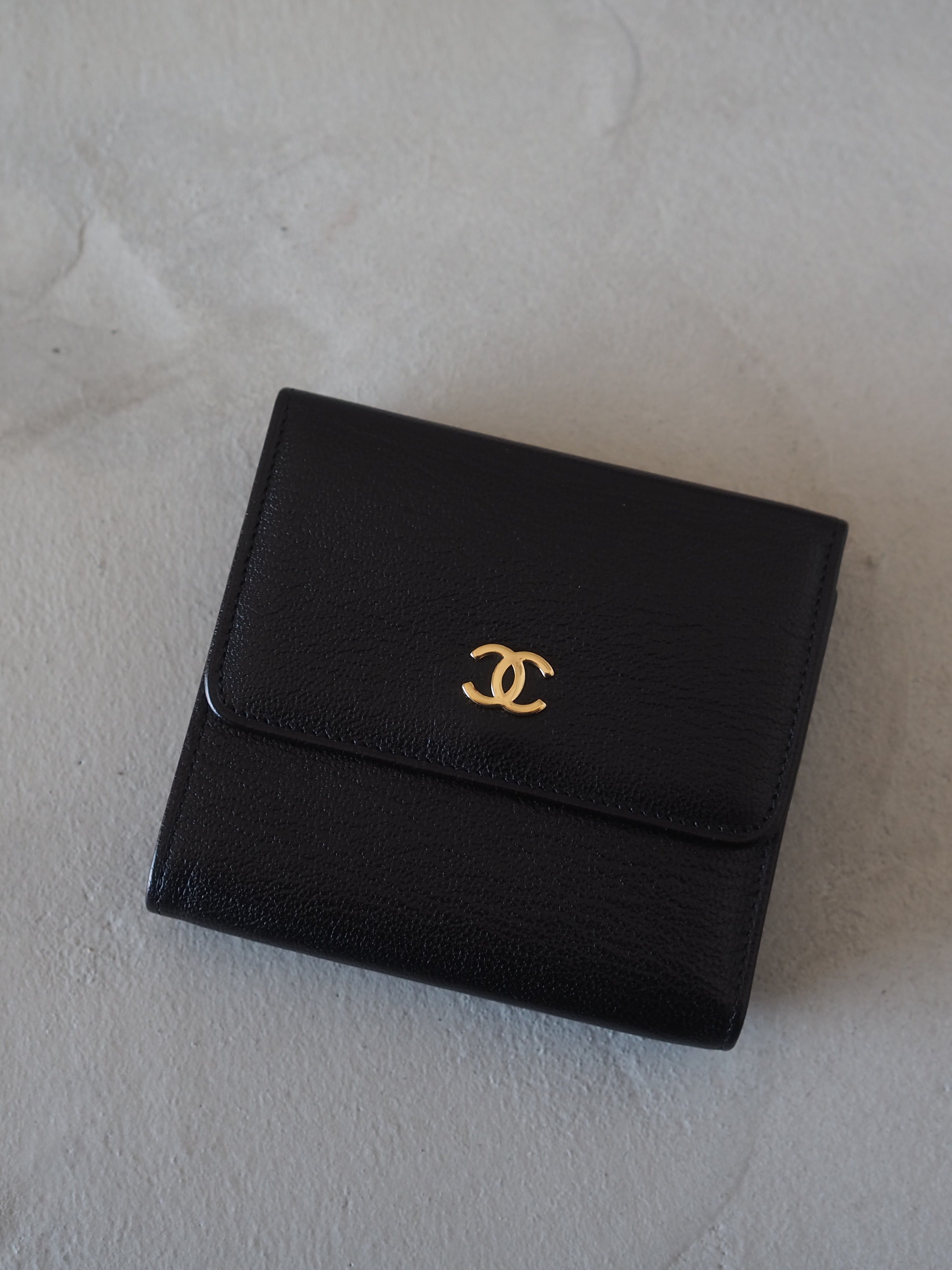 CHANEL Coco Button Compact Wallet