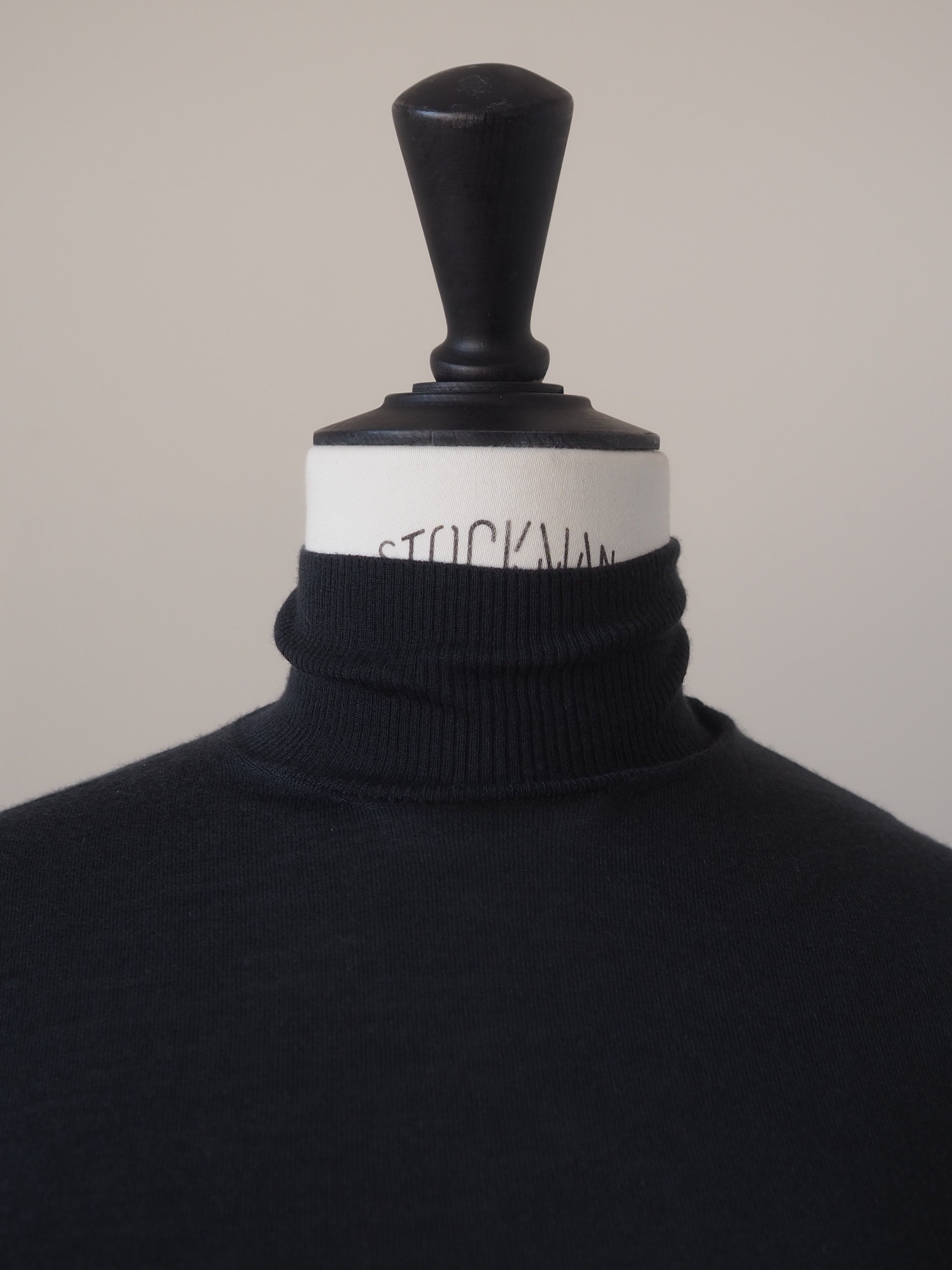 HERMÈS Cashmere High Neck Knit