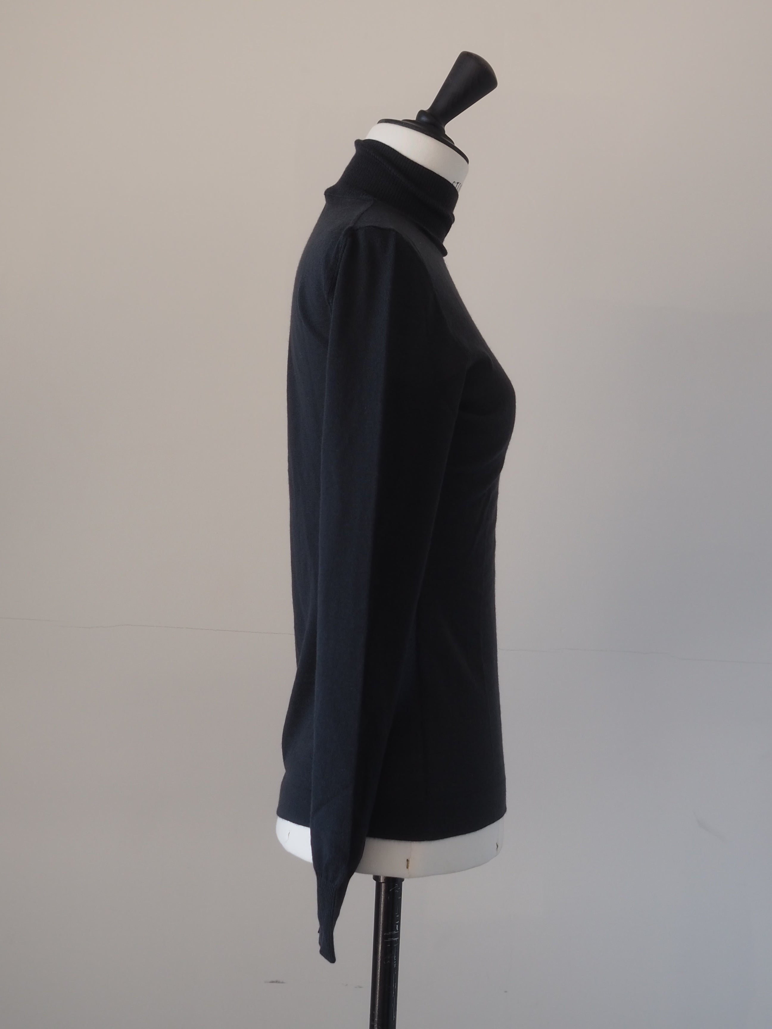 HERMÈS Cashmere High Neck Knit