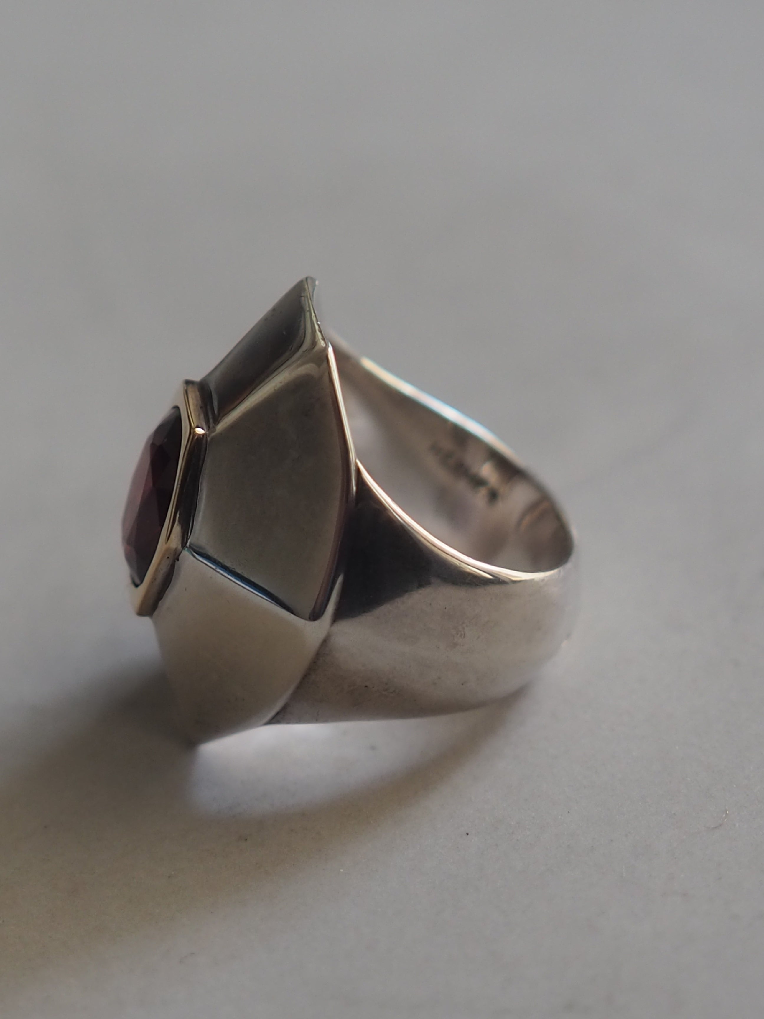 HERMÈS Garnet Sculptural Signet Ring
