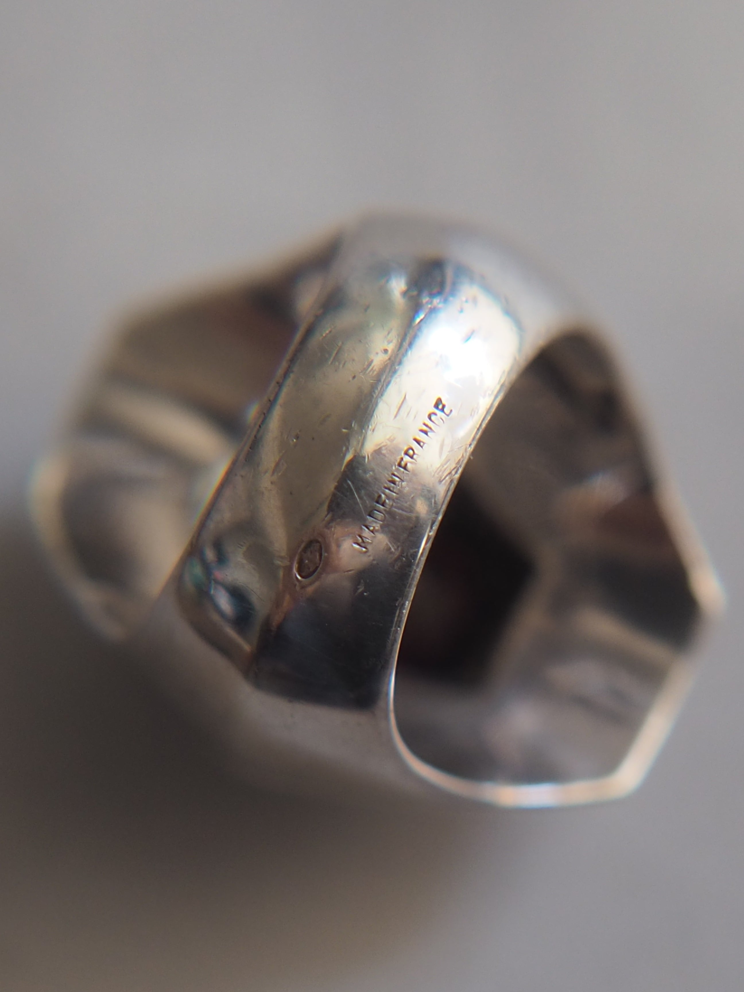 HERMÈS Garnet Sculptural Signet Ring