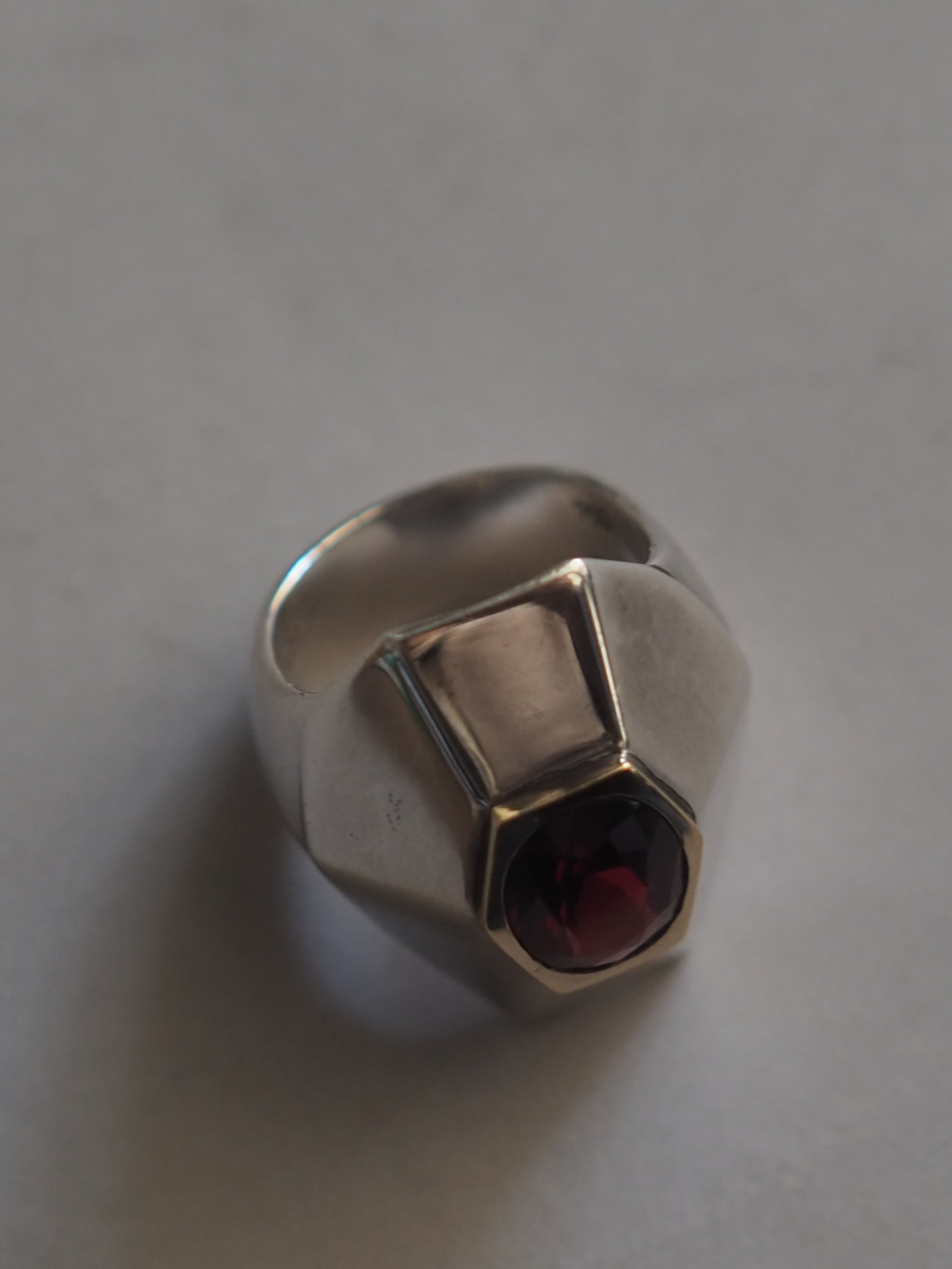 HERMÈS Garnet Sculptural Signet Ring
