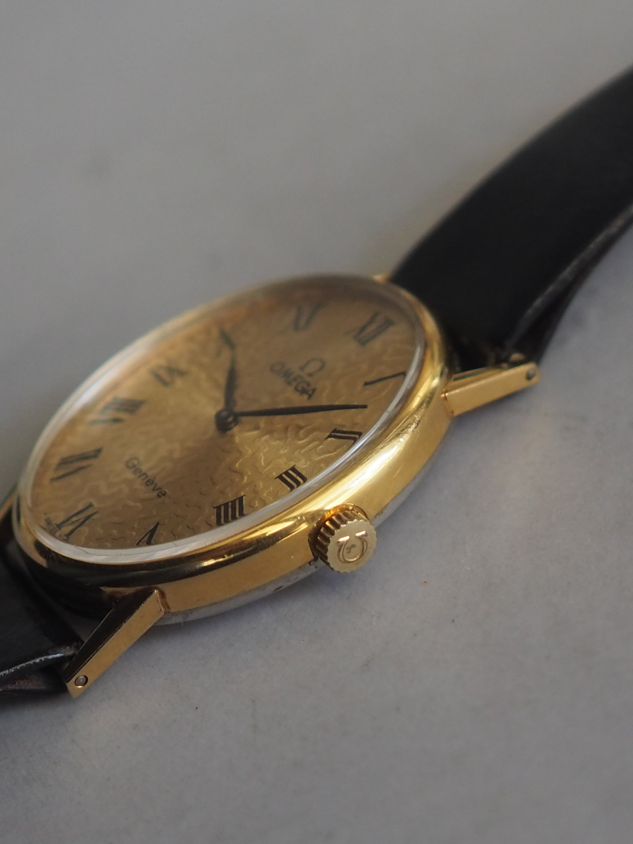 OMEGA Genève Textured Dial Watch