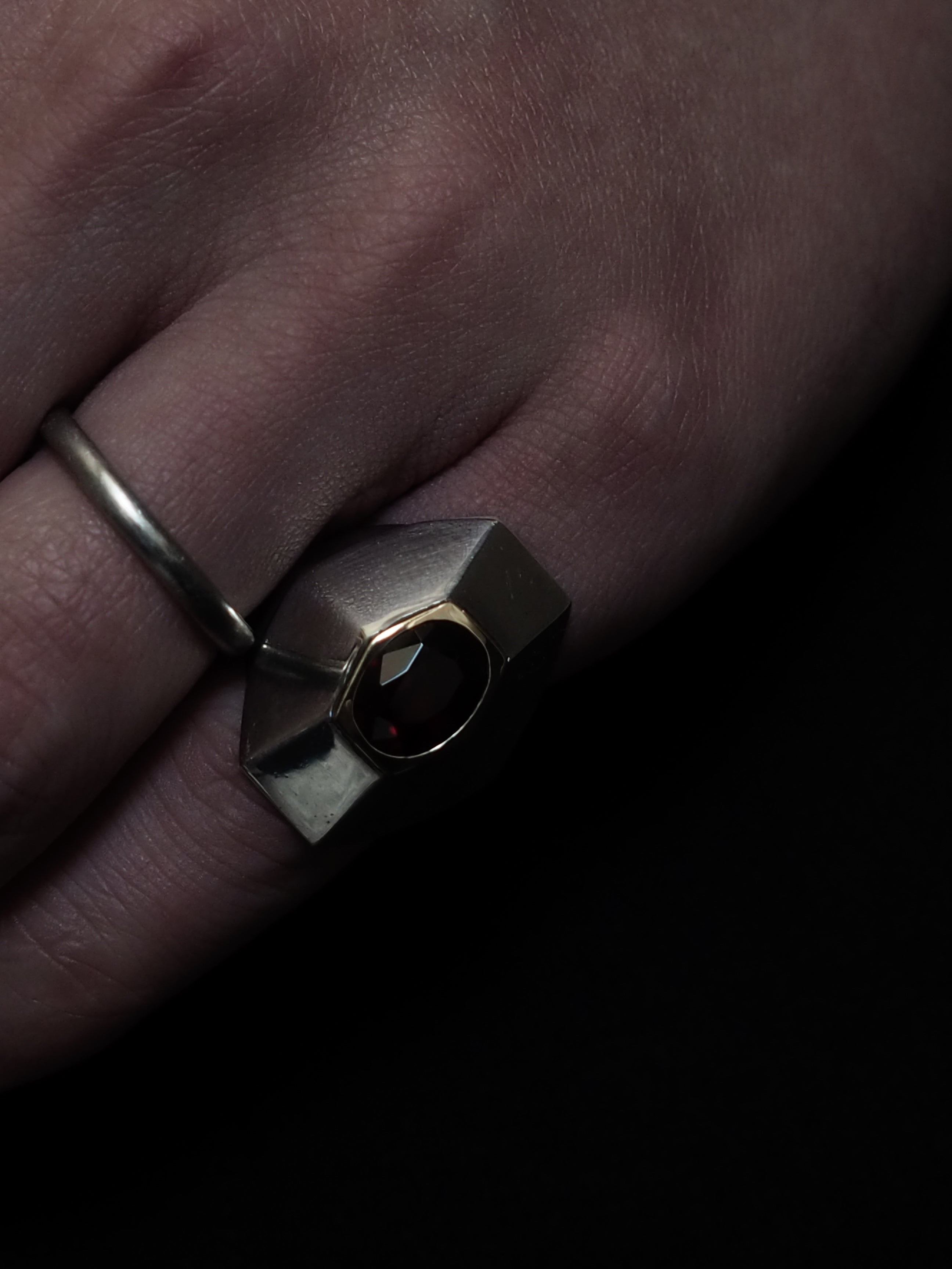 HERMÈS Garnet Sculptural Signet Ring