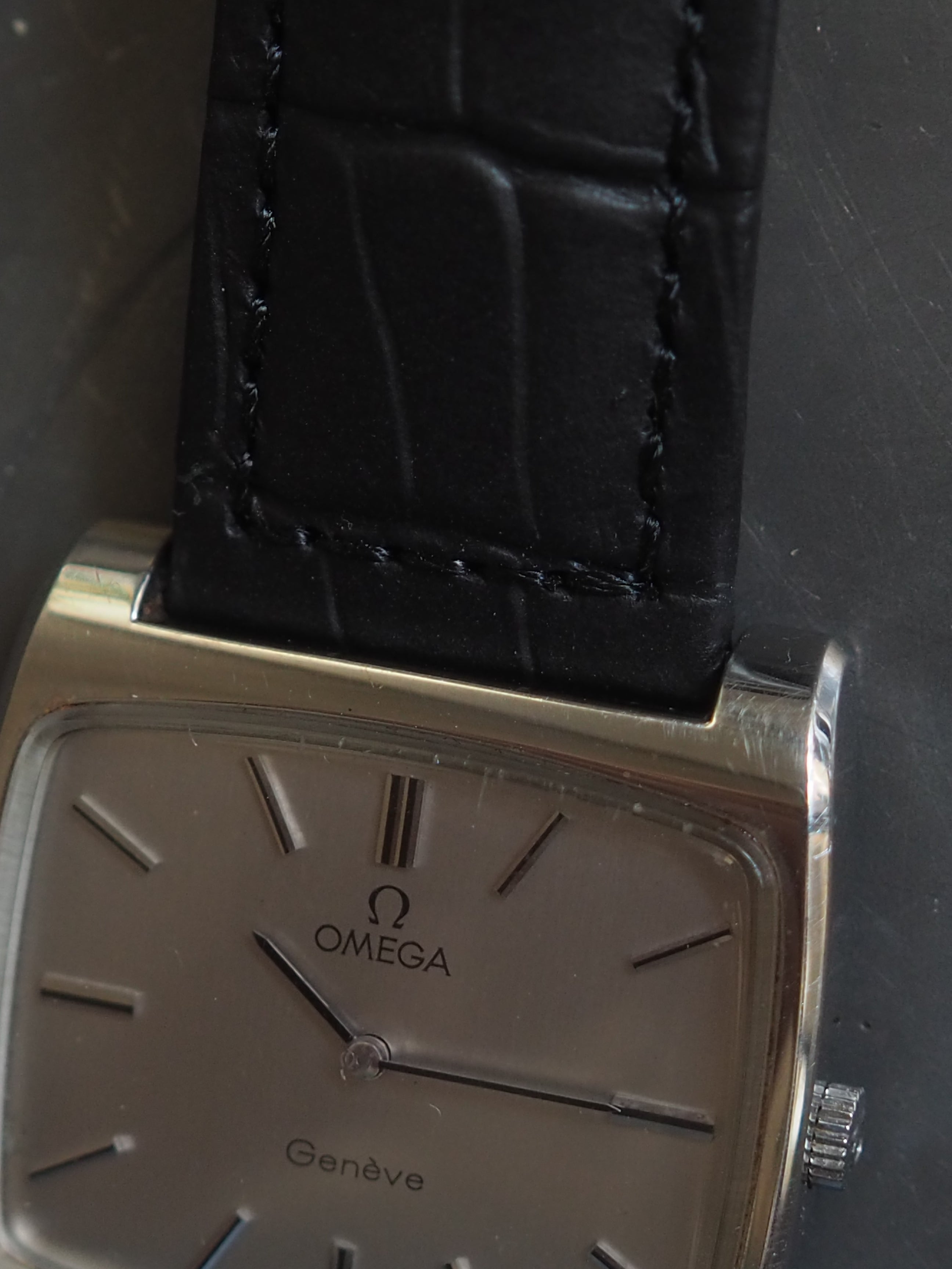 OMEGA Genève TV case Watch