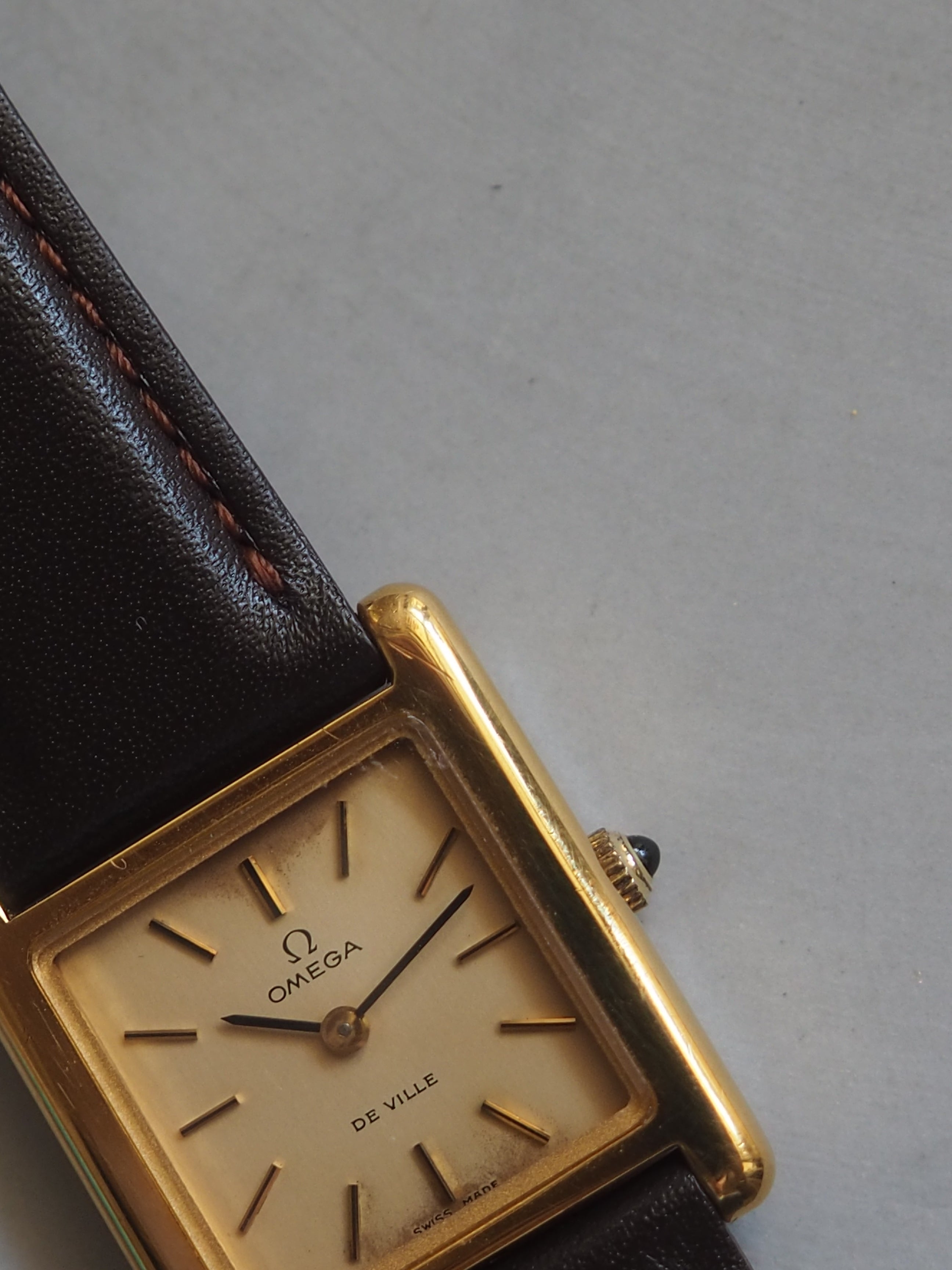 OMEGA Genève Square Watch