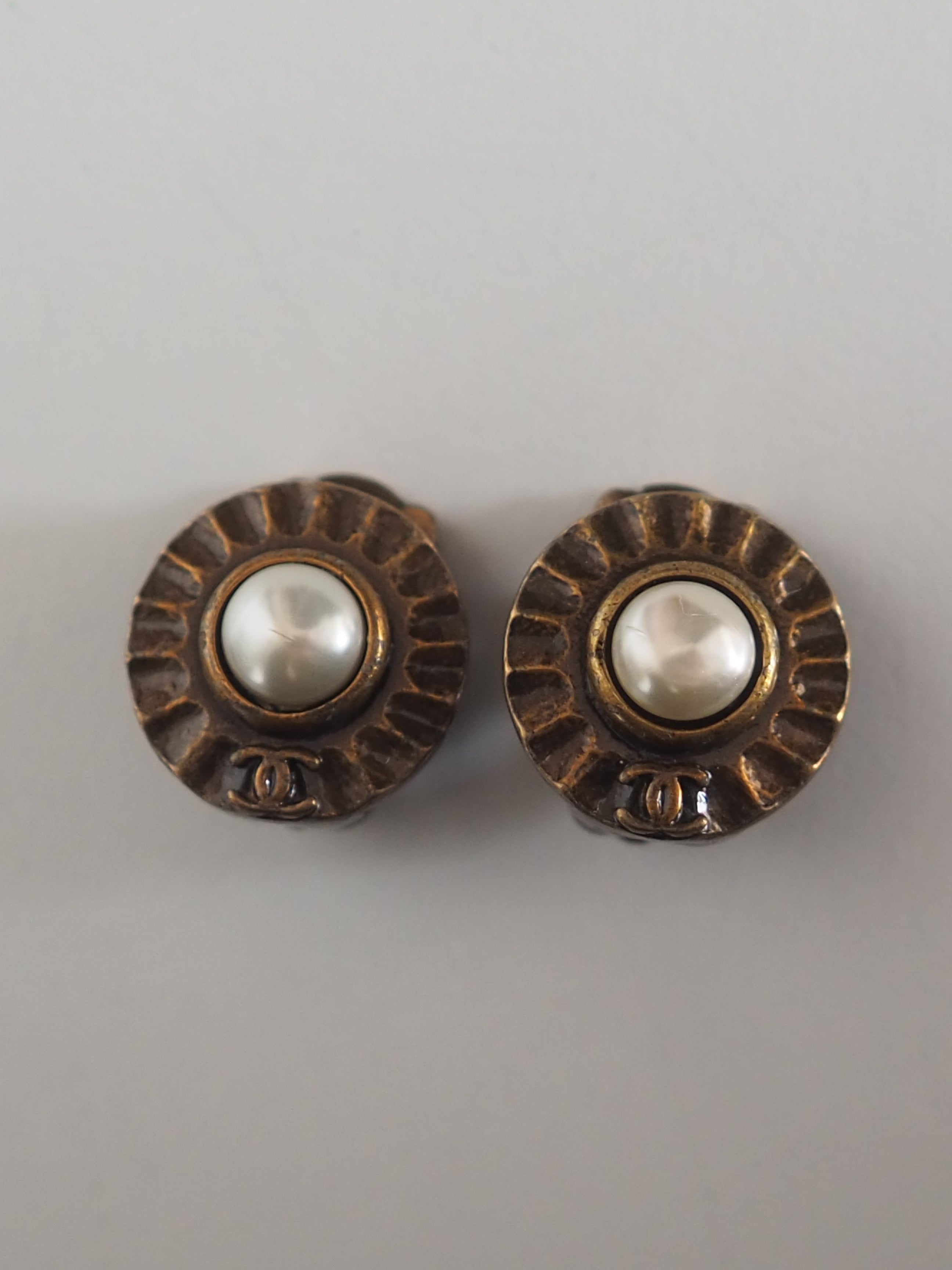 CHANEL COCO Pearl Earrings