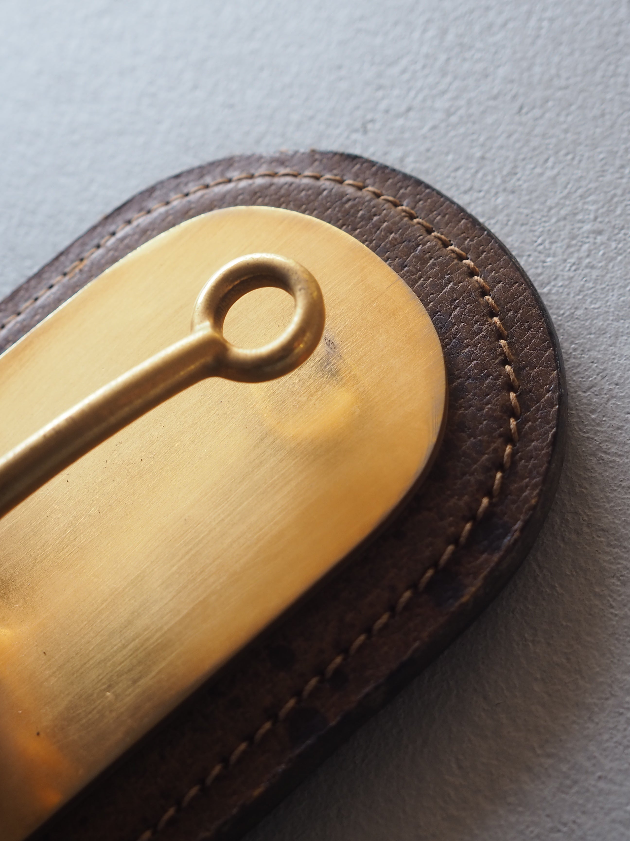 GUCCI Horsebit Paperweight