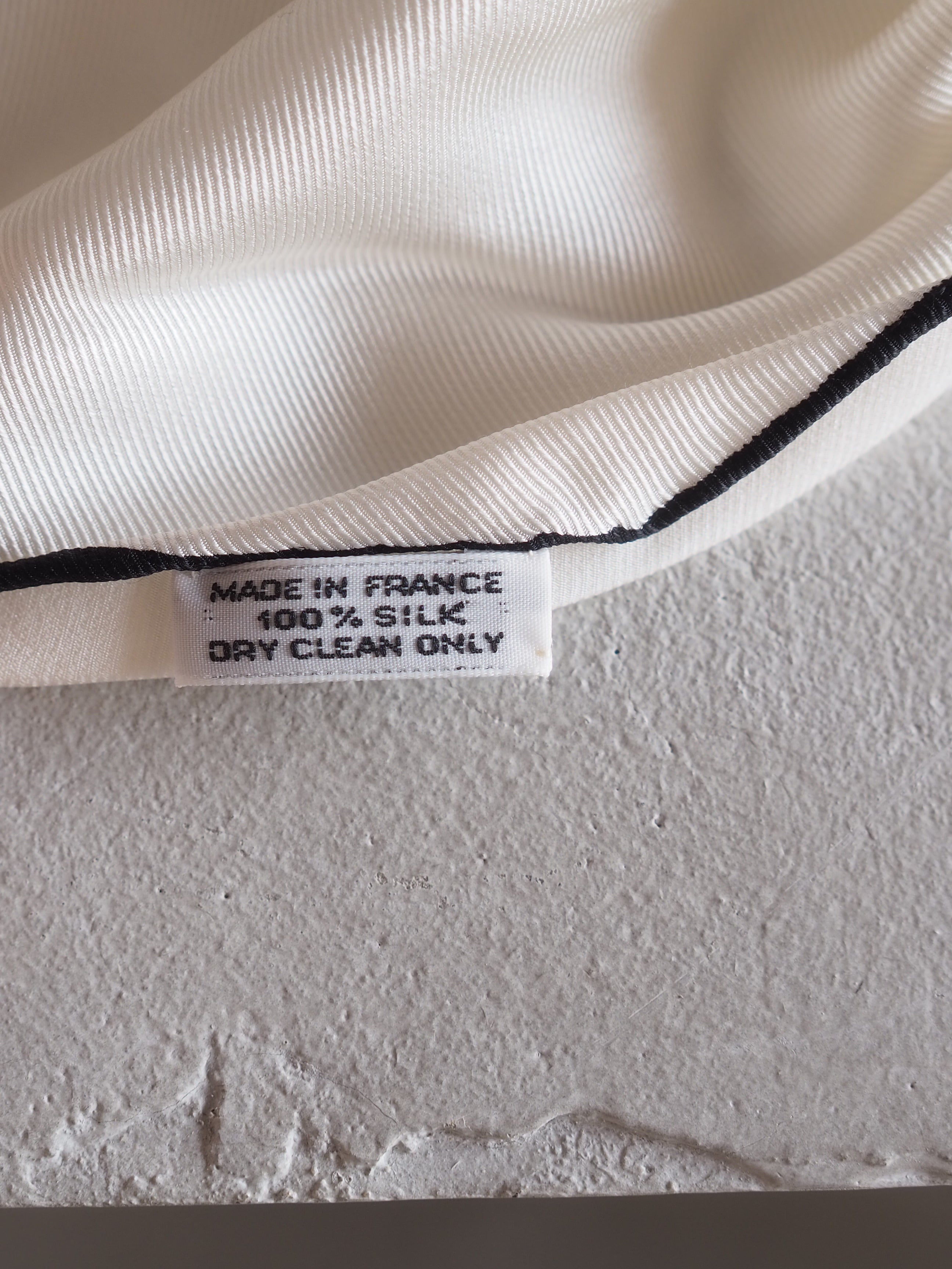 HERMES Losange Scarf