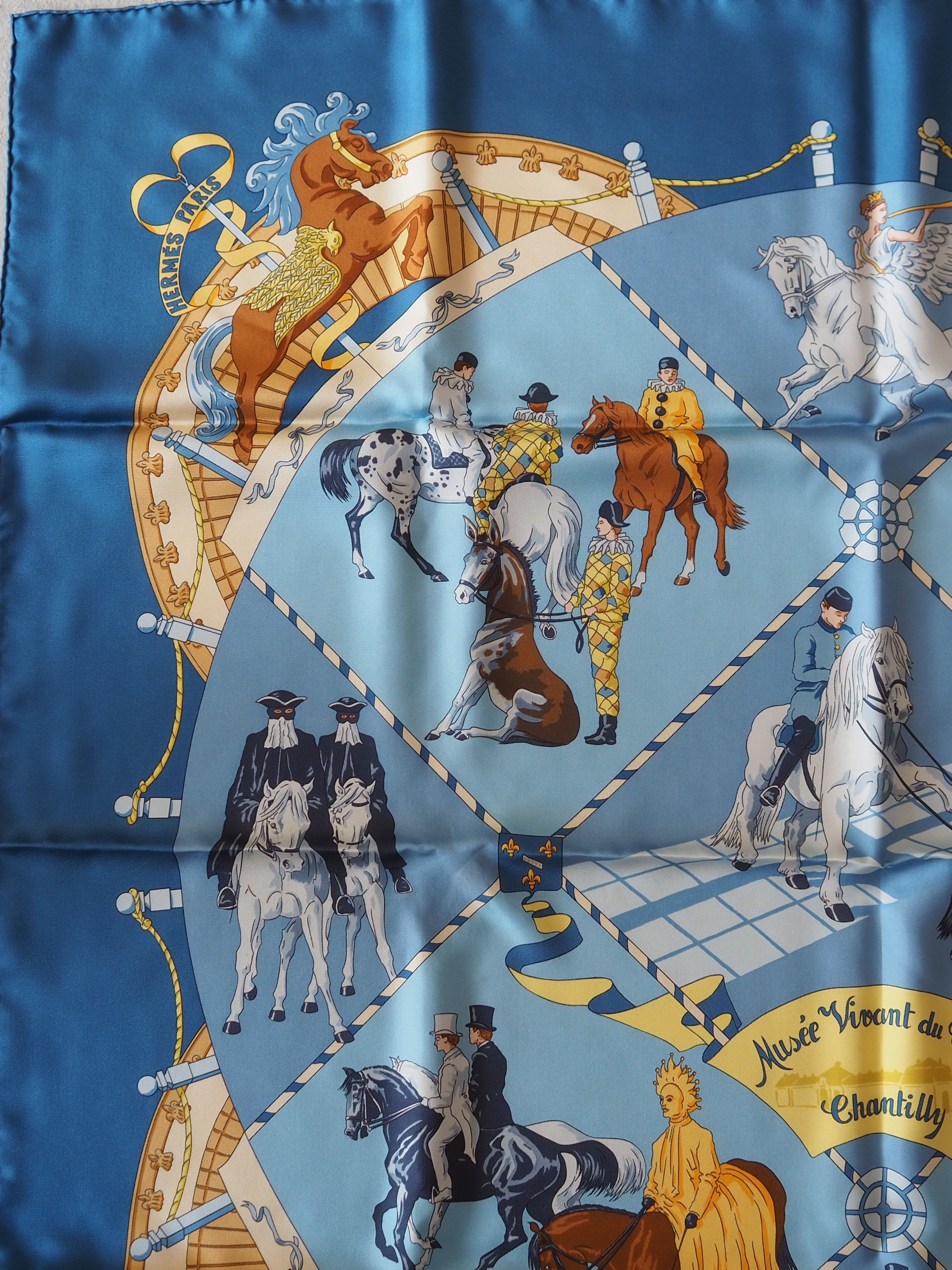 HERMES Scarf Care 90 " La Tour Eiffel S'Envole "