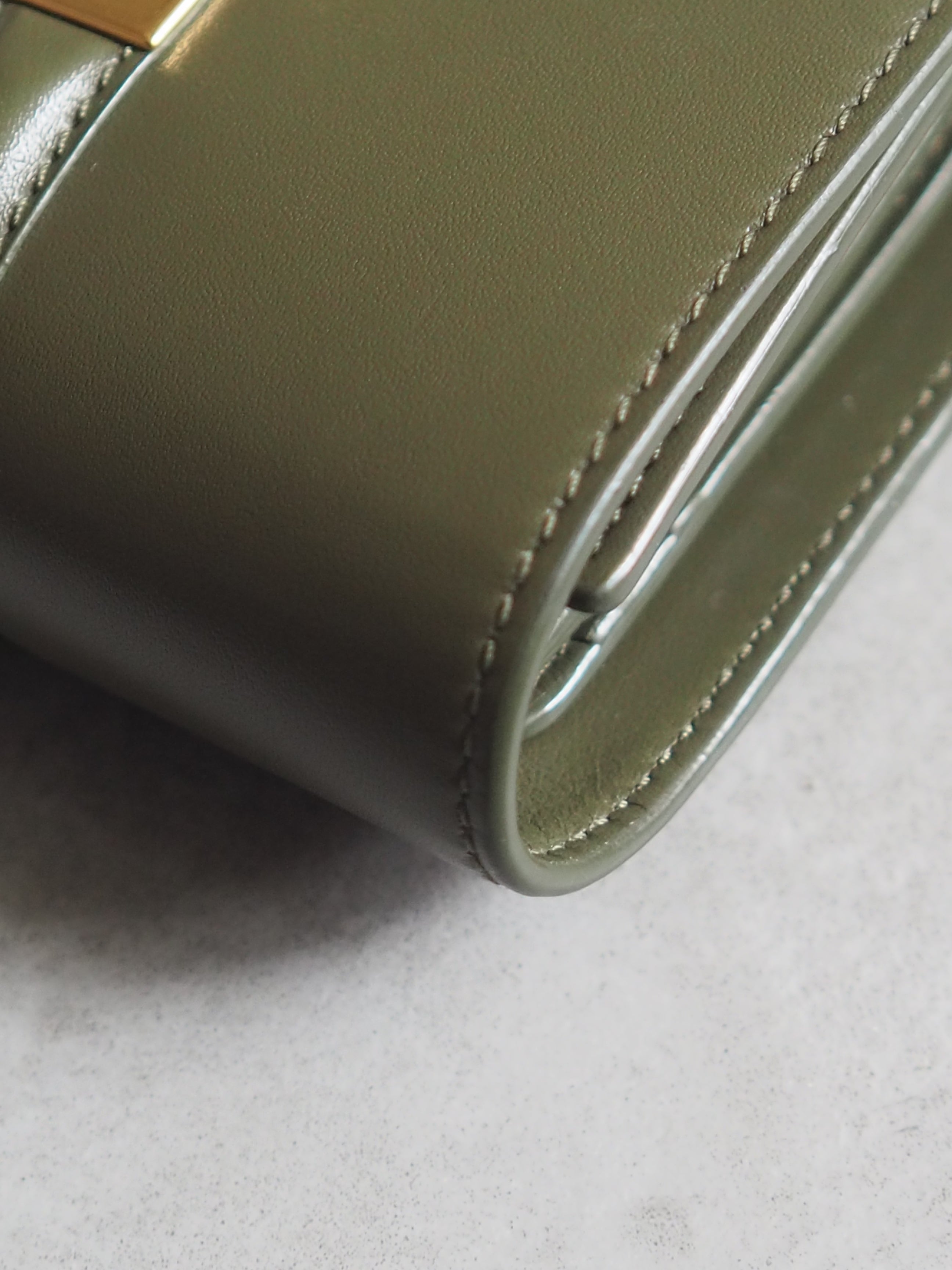 CELINE 16 Seize Compact Wallet