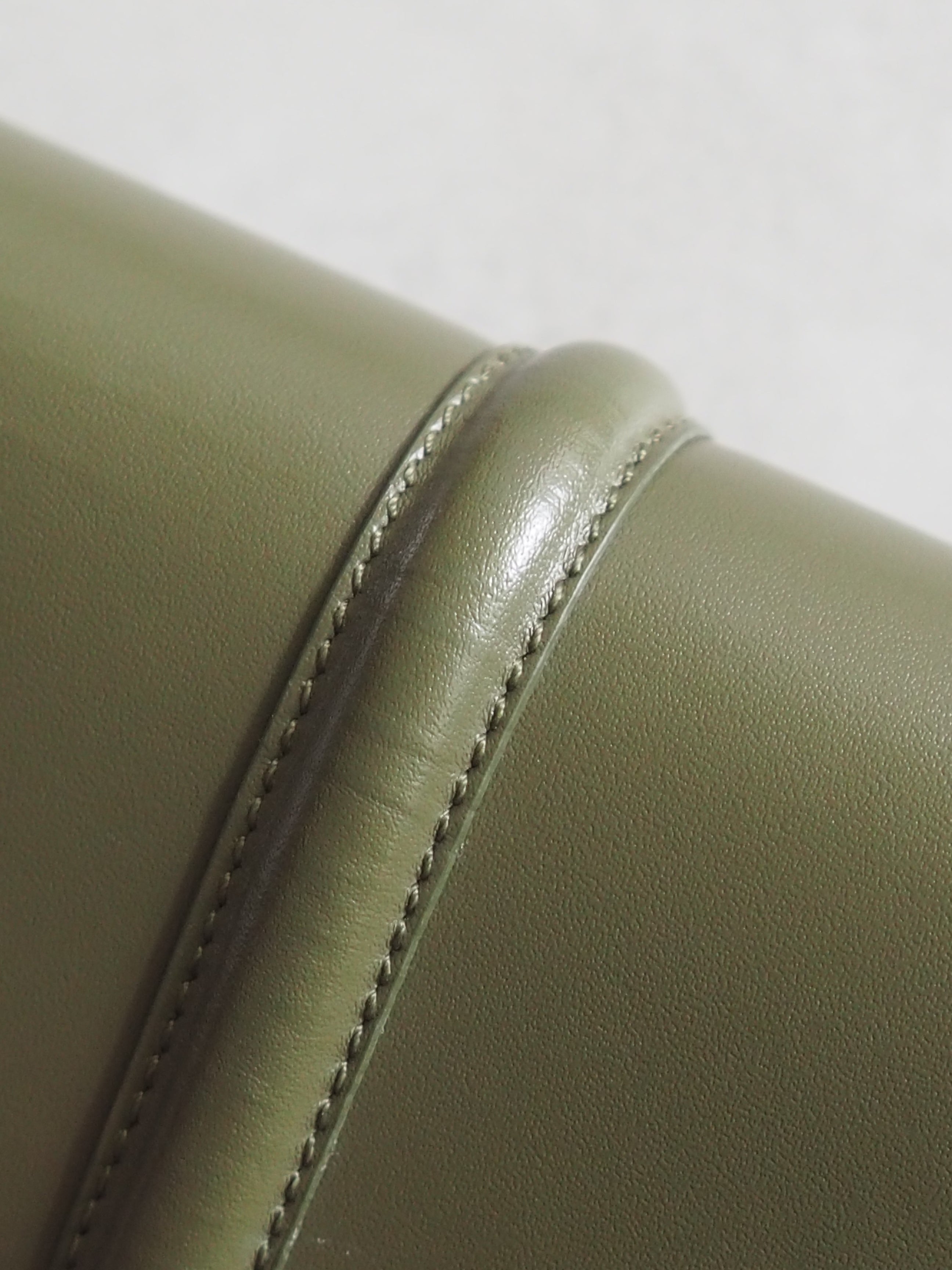 CELINE 16 Seize Compact Wallet