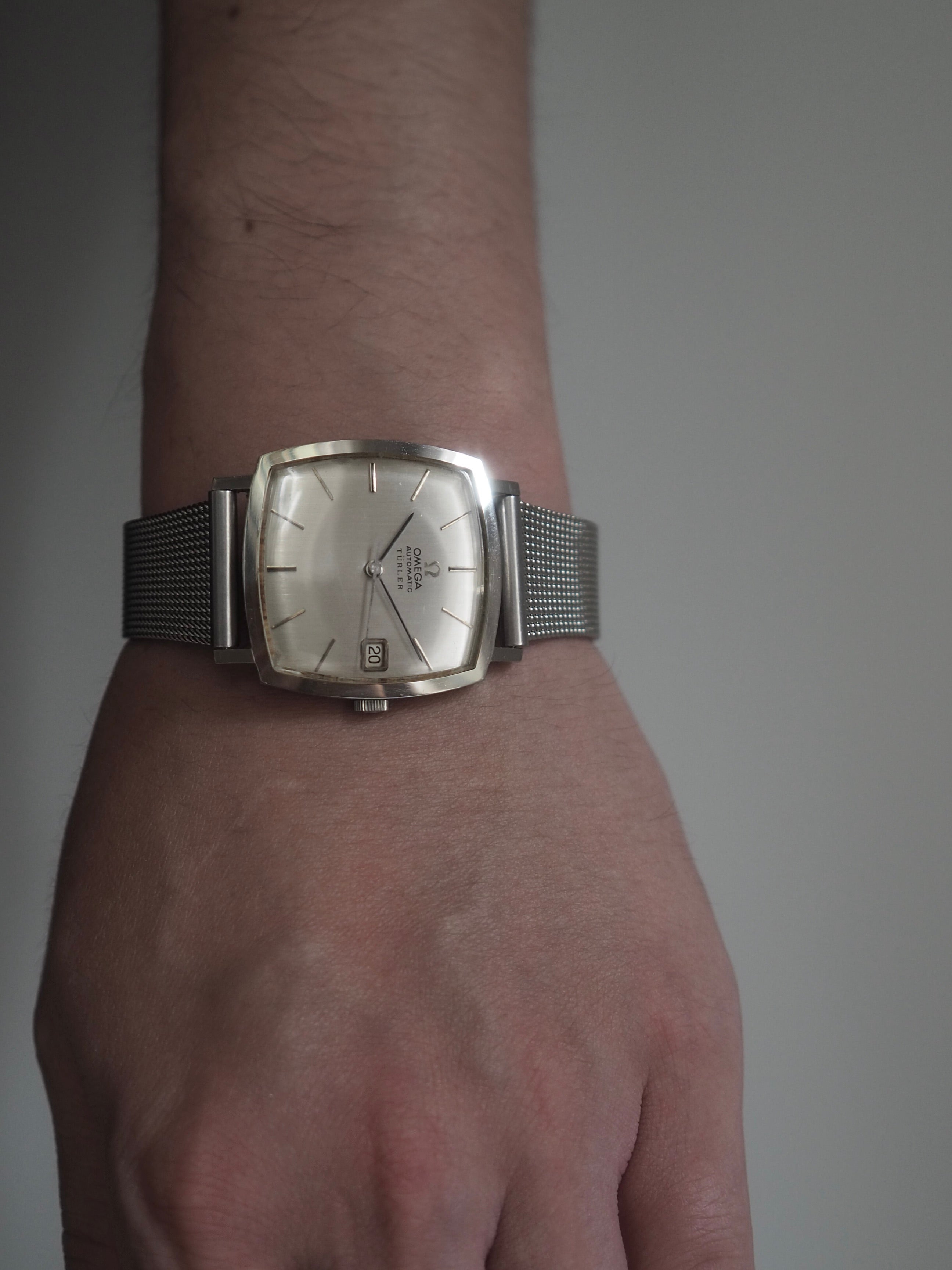 OMEGA TÜRLER Automatic Cushion Watch