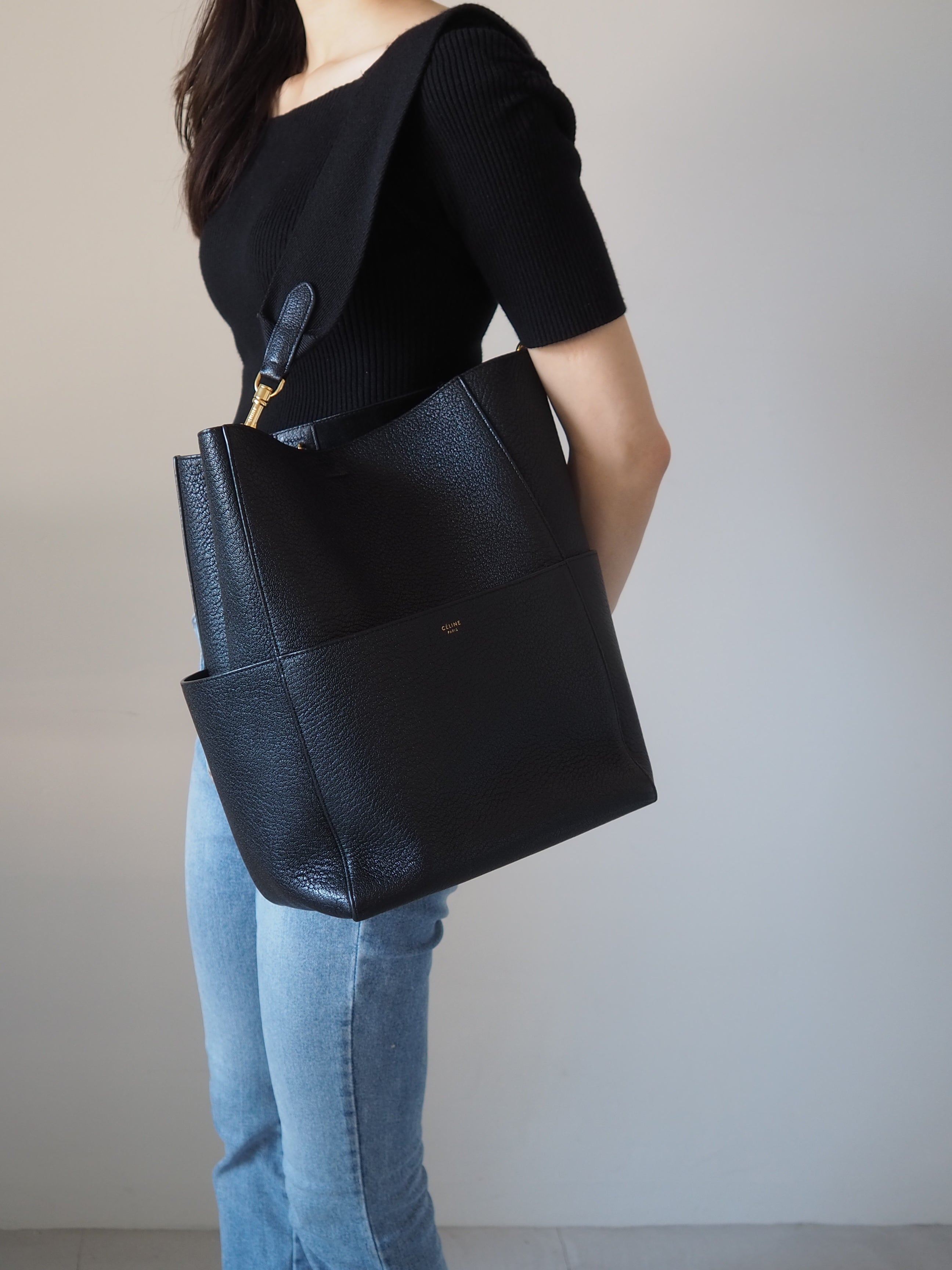 CÉLINE Sangle Medium Shoulder bag