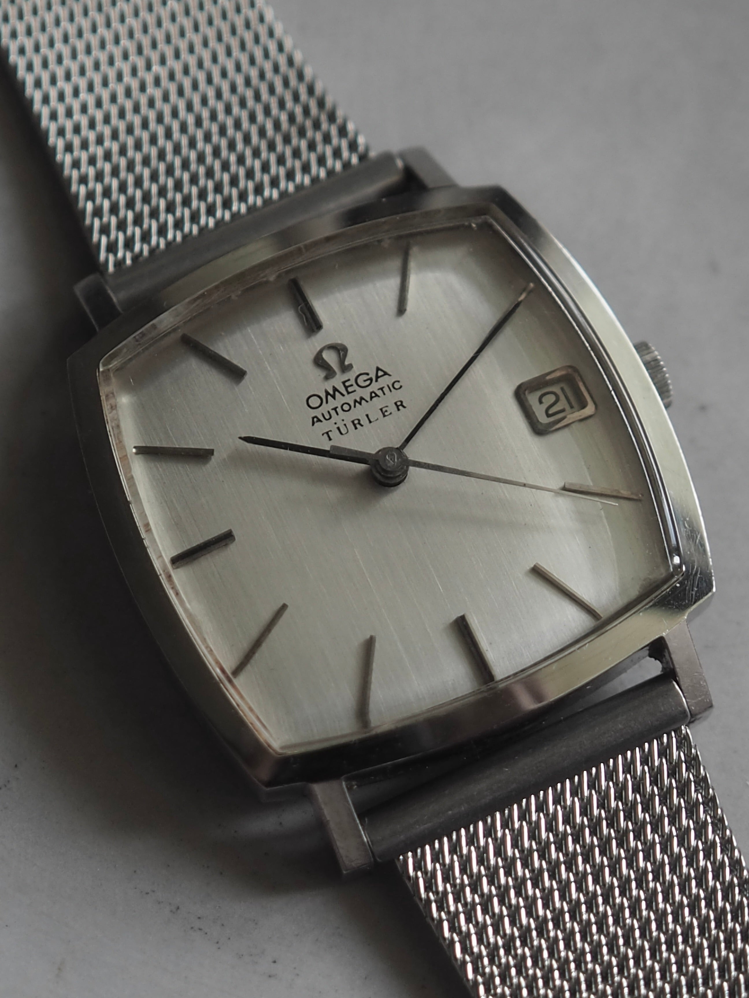 OMEGA TÜRLER Automatic Cushion Watch