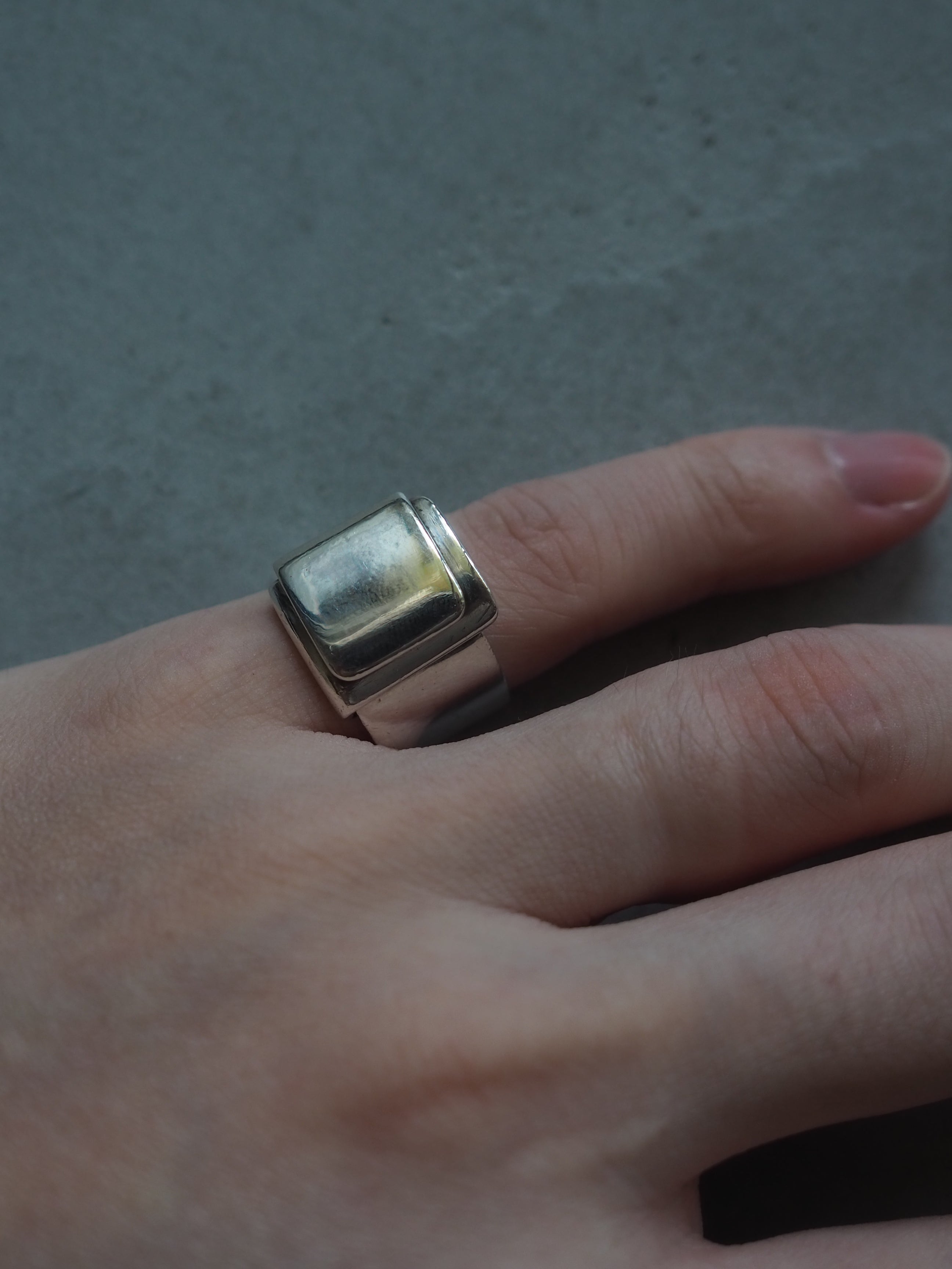 HERMÈS “Folding” Ring