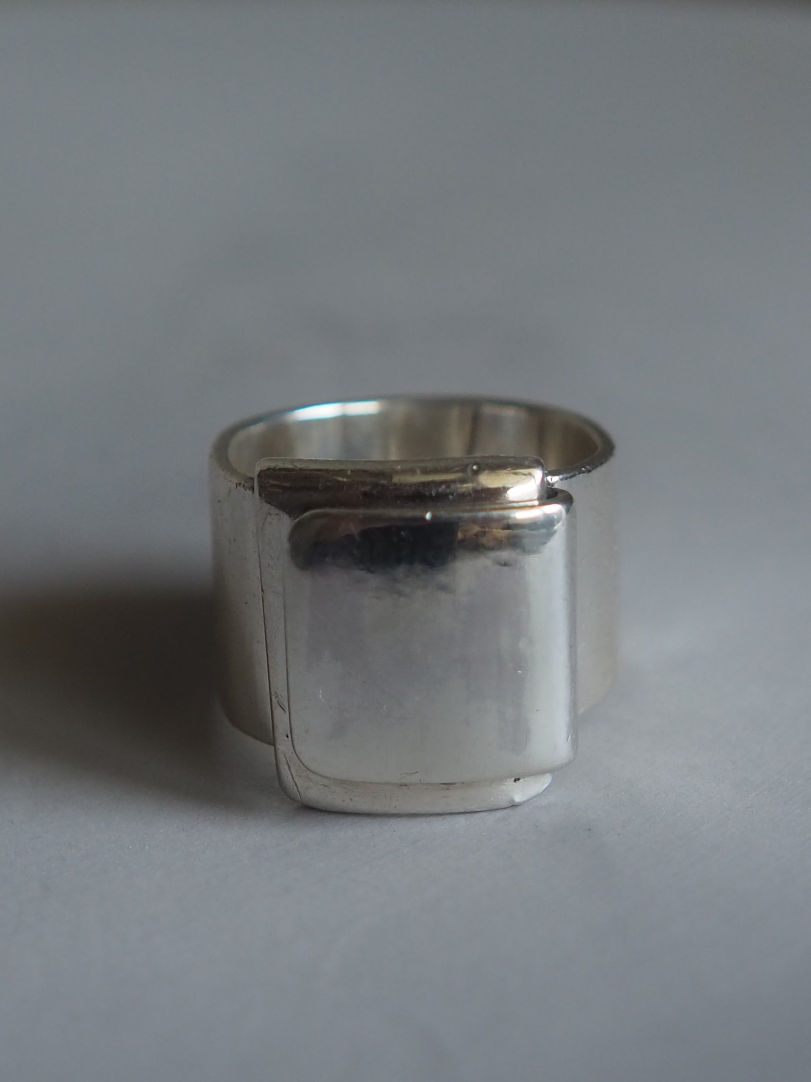 HERMÈS “Folding” Ring