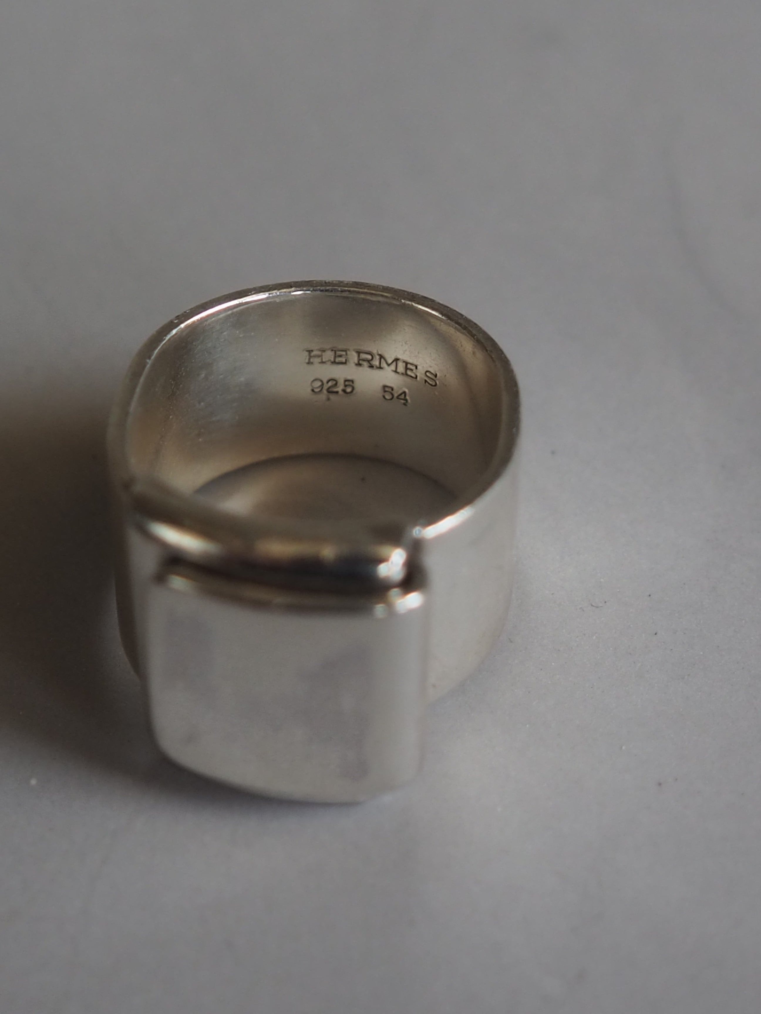 HERMÈS “Folding” Ring