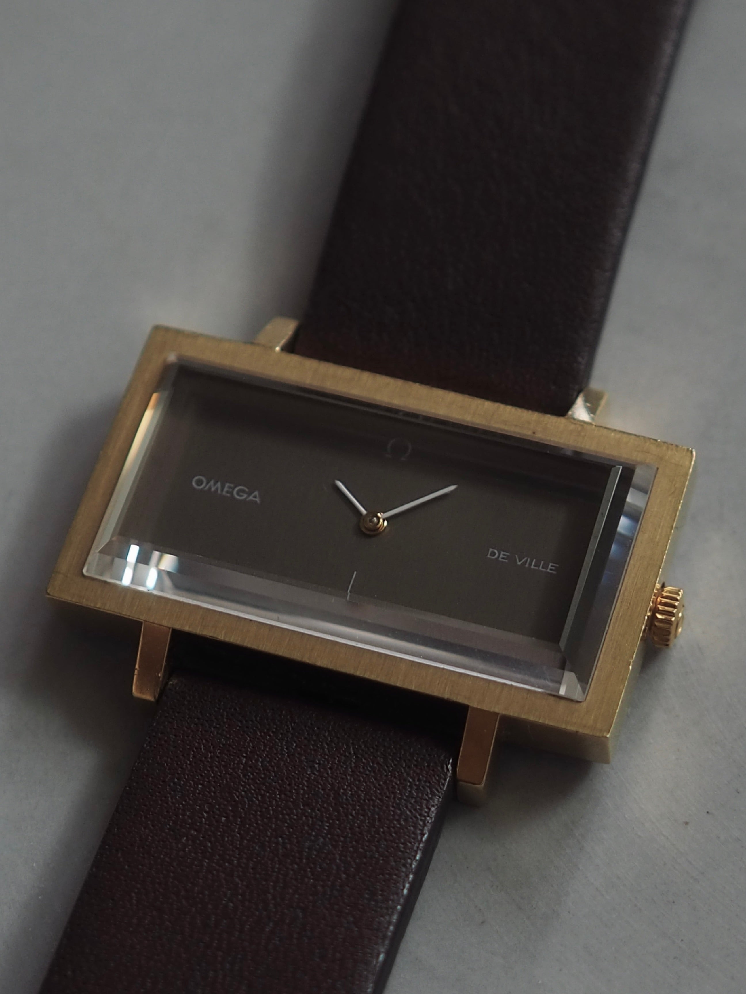 OMEGA Emerald Line Bronze Gold