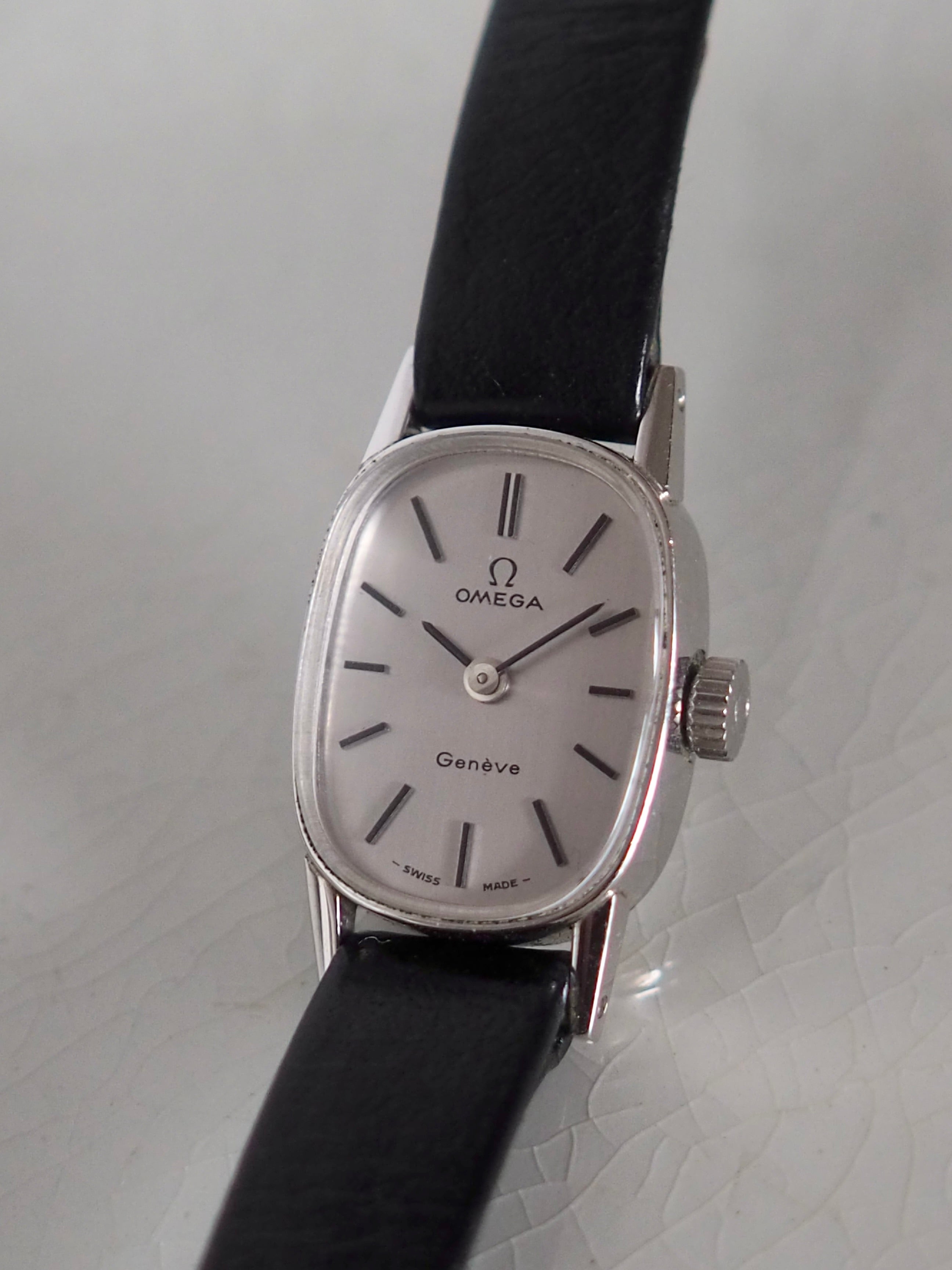 OMEGA De Ville オメガ デヴィル アラビア数字 オーバル シルバー OMEGA オメガ DE VILLE デビル オーバル ウォッチ 腕時計 シルバー
