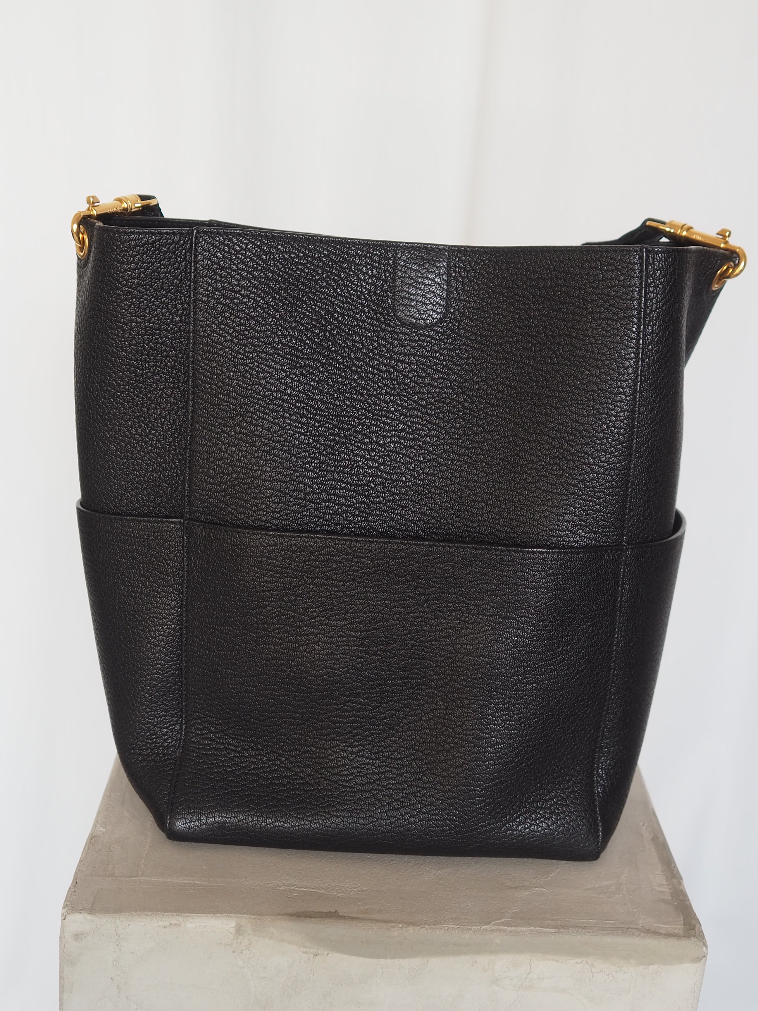 CÉLINE Sangle Medium Shoulder bag