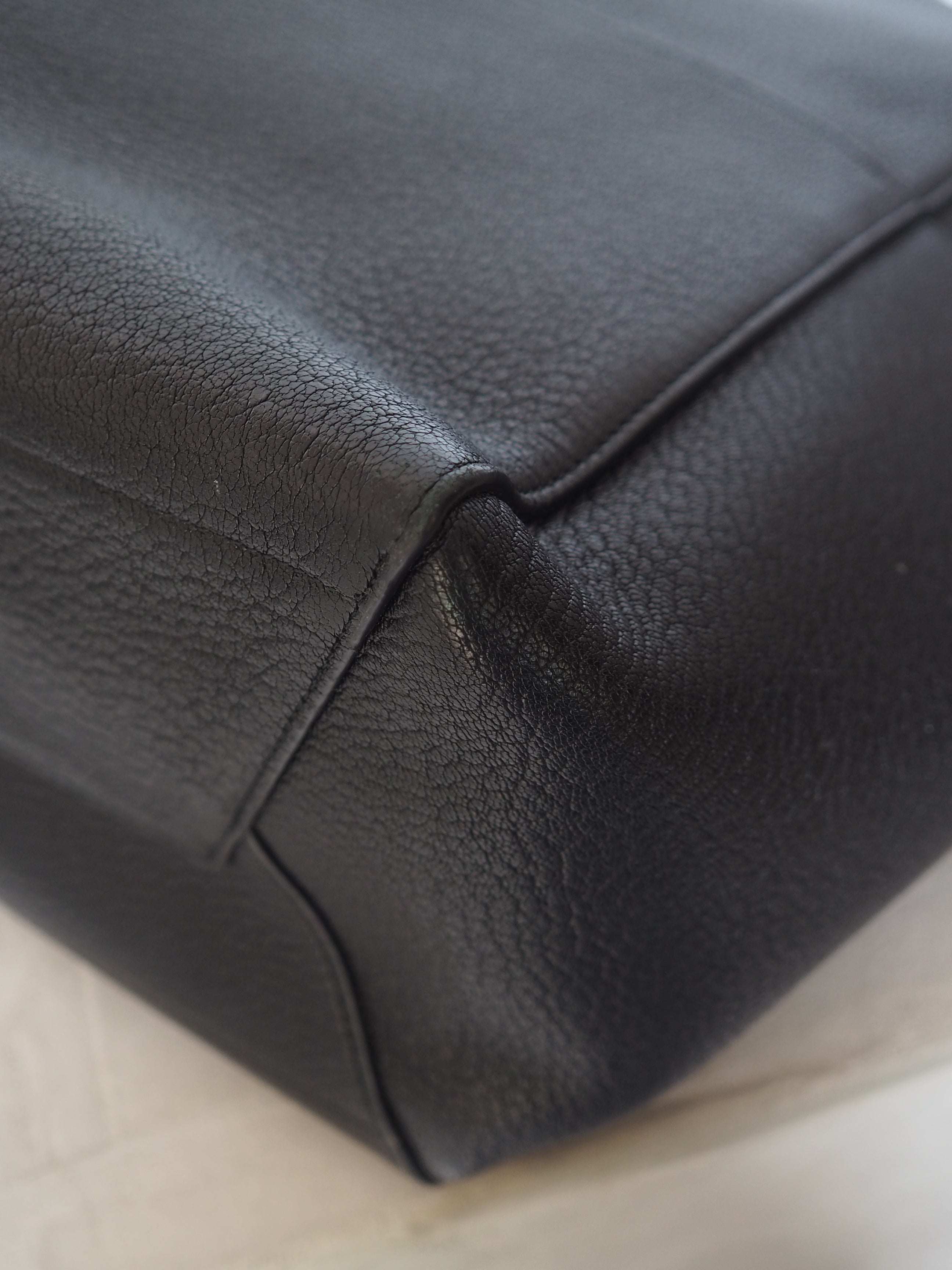 CÉLINE Sangle Medium Shoulder bag