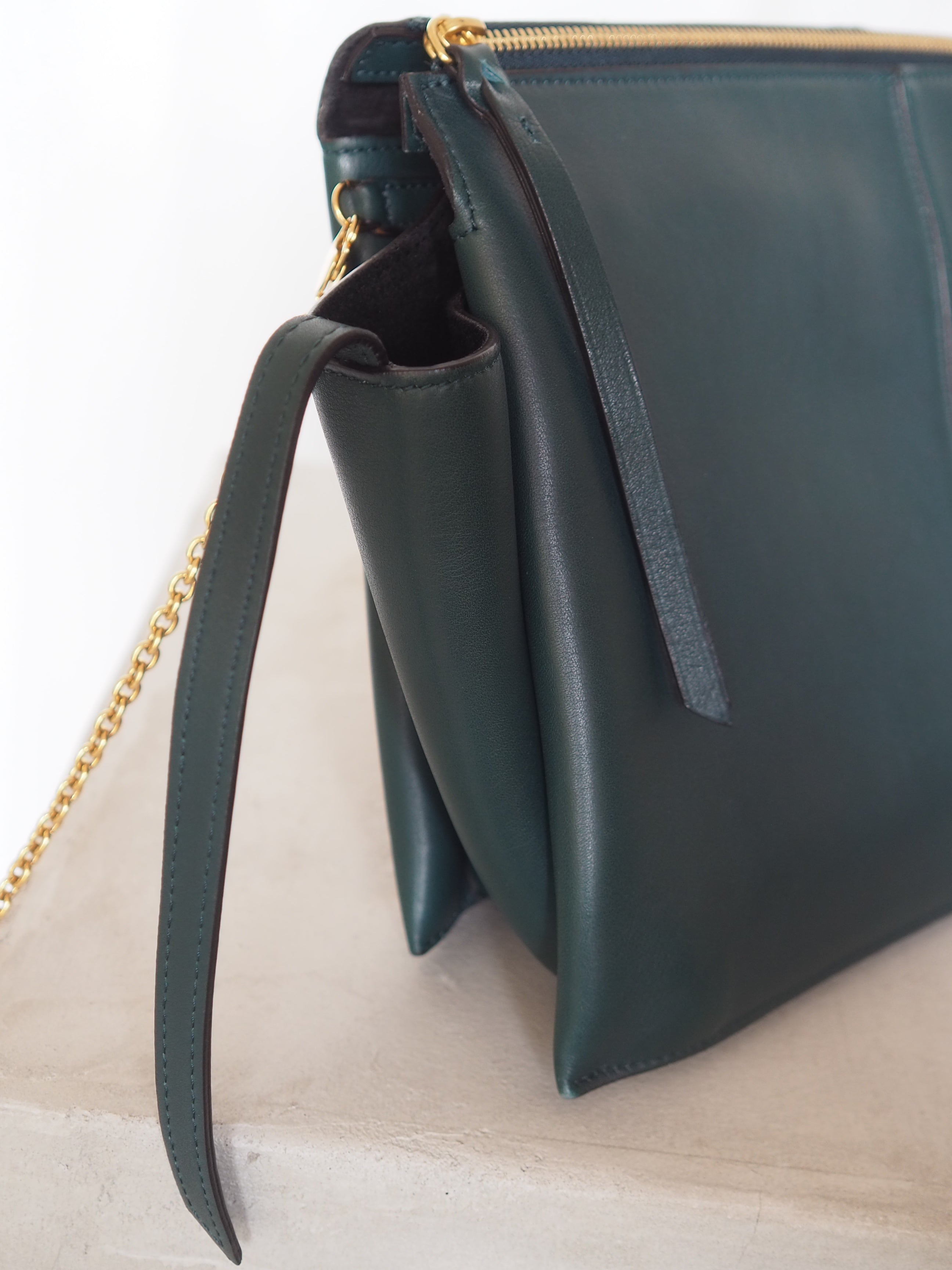 CÉLINE Tri-Fold Chain Shoulder Bag