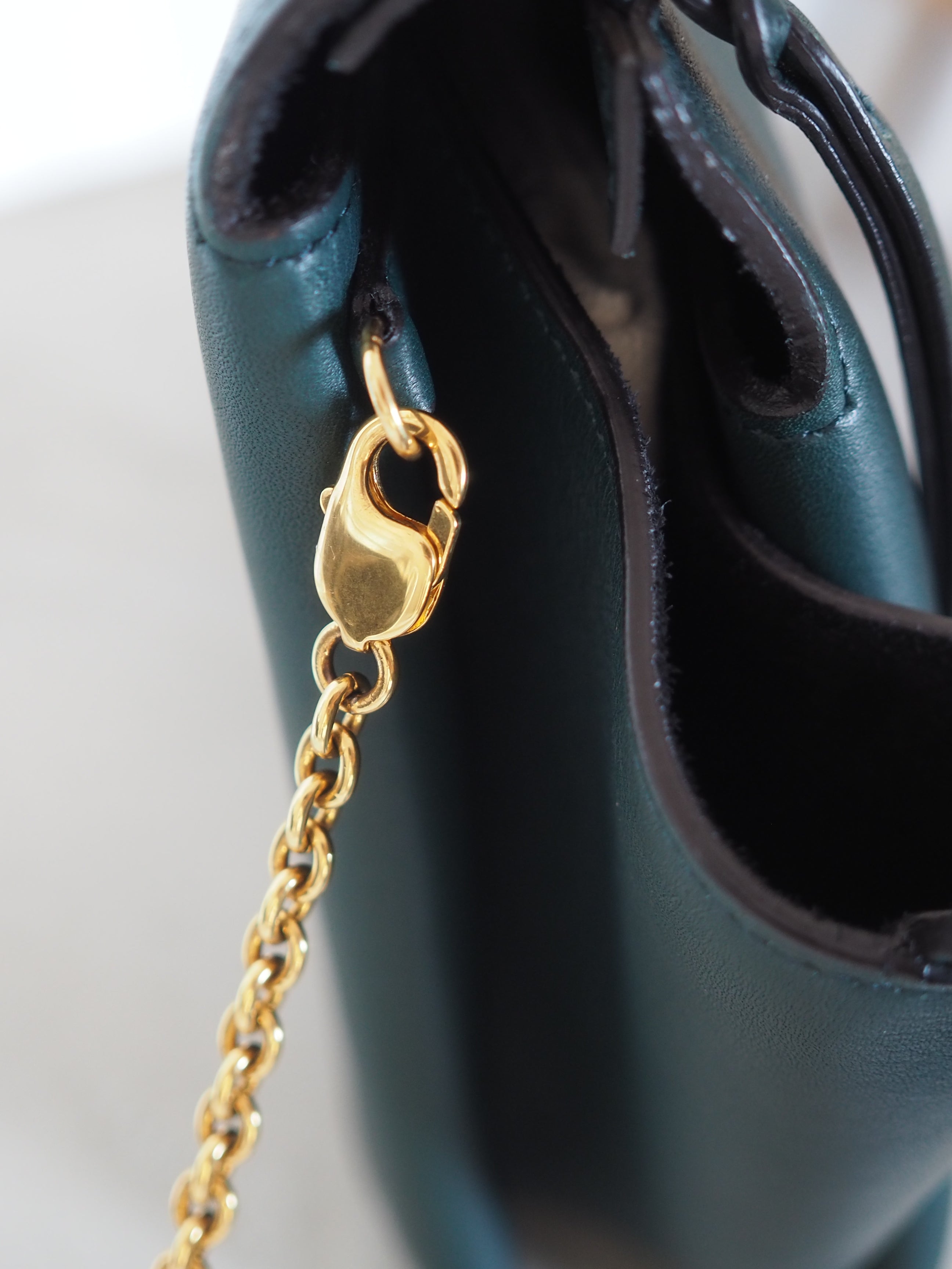 CÉLINE Tri-Fold Chain Shoulder Bag