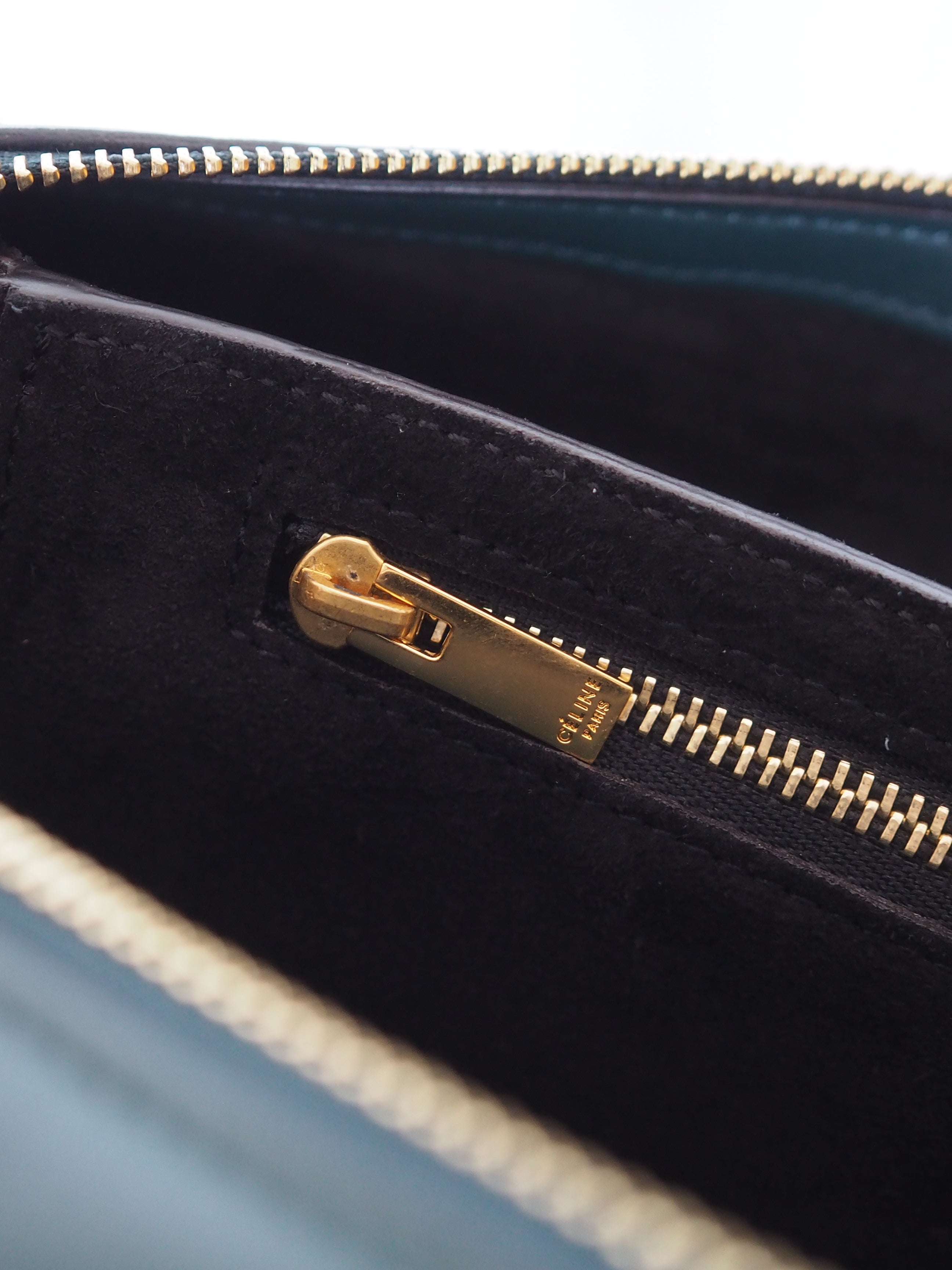 CÉLINE Tri-Fold Chain Shoulder Bag