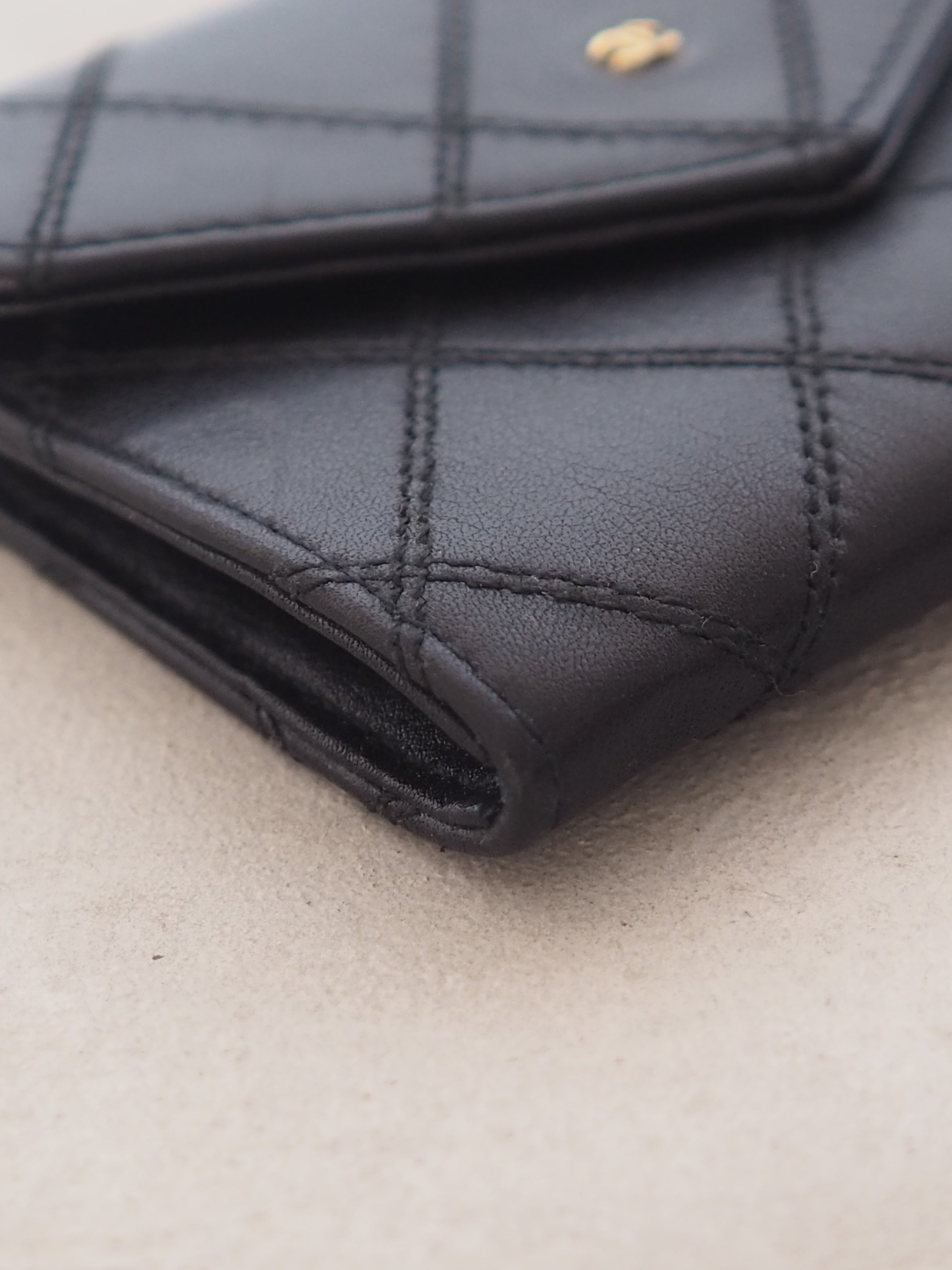 CHANEL Bicolore Coin Case
