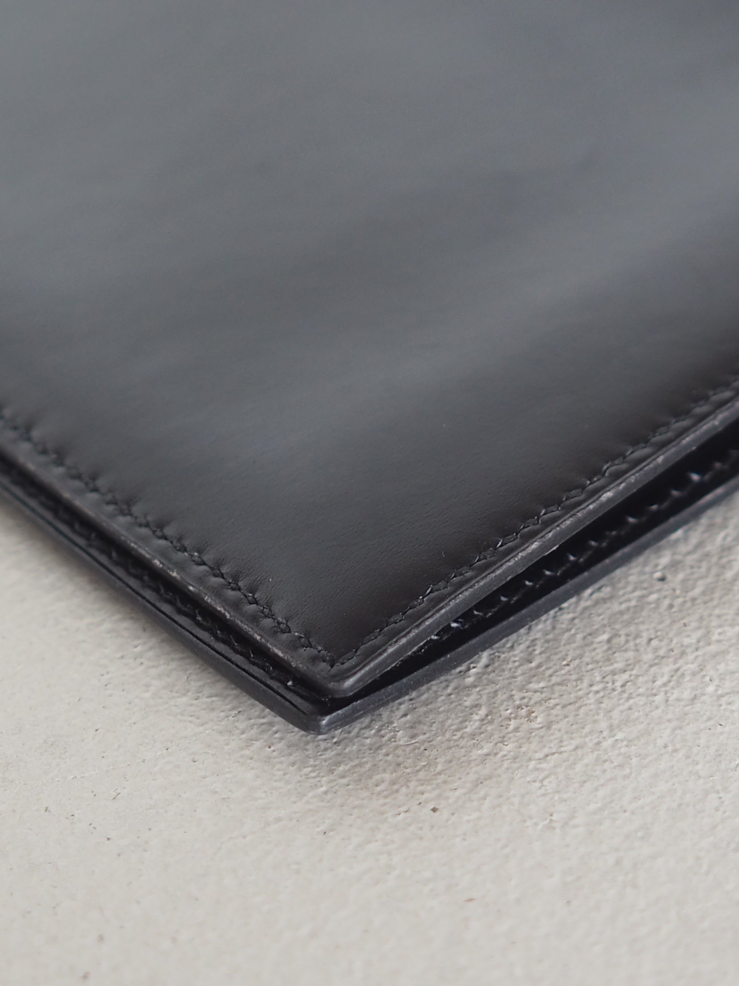 HERMÈS Box Calf Passport Case
