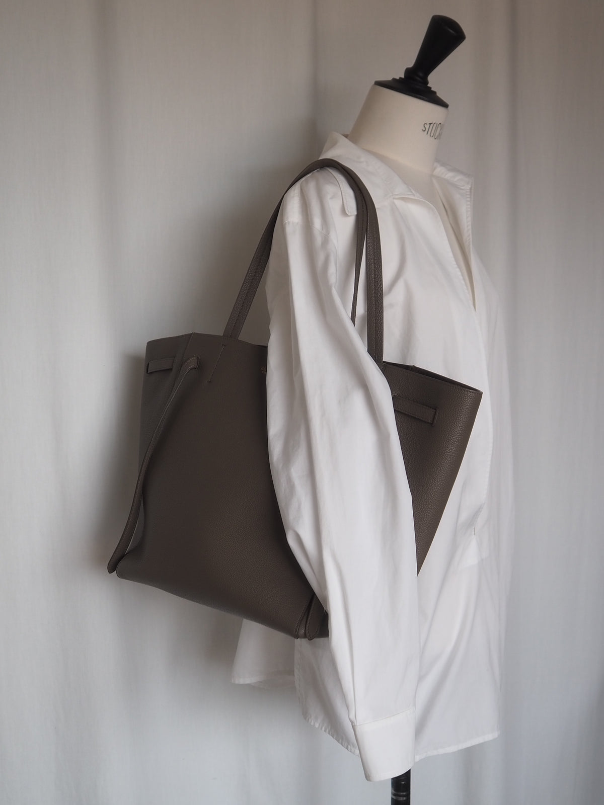 CÉLINE by Phoebe Philo Cabas Phantom Tote Bag