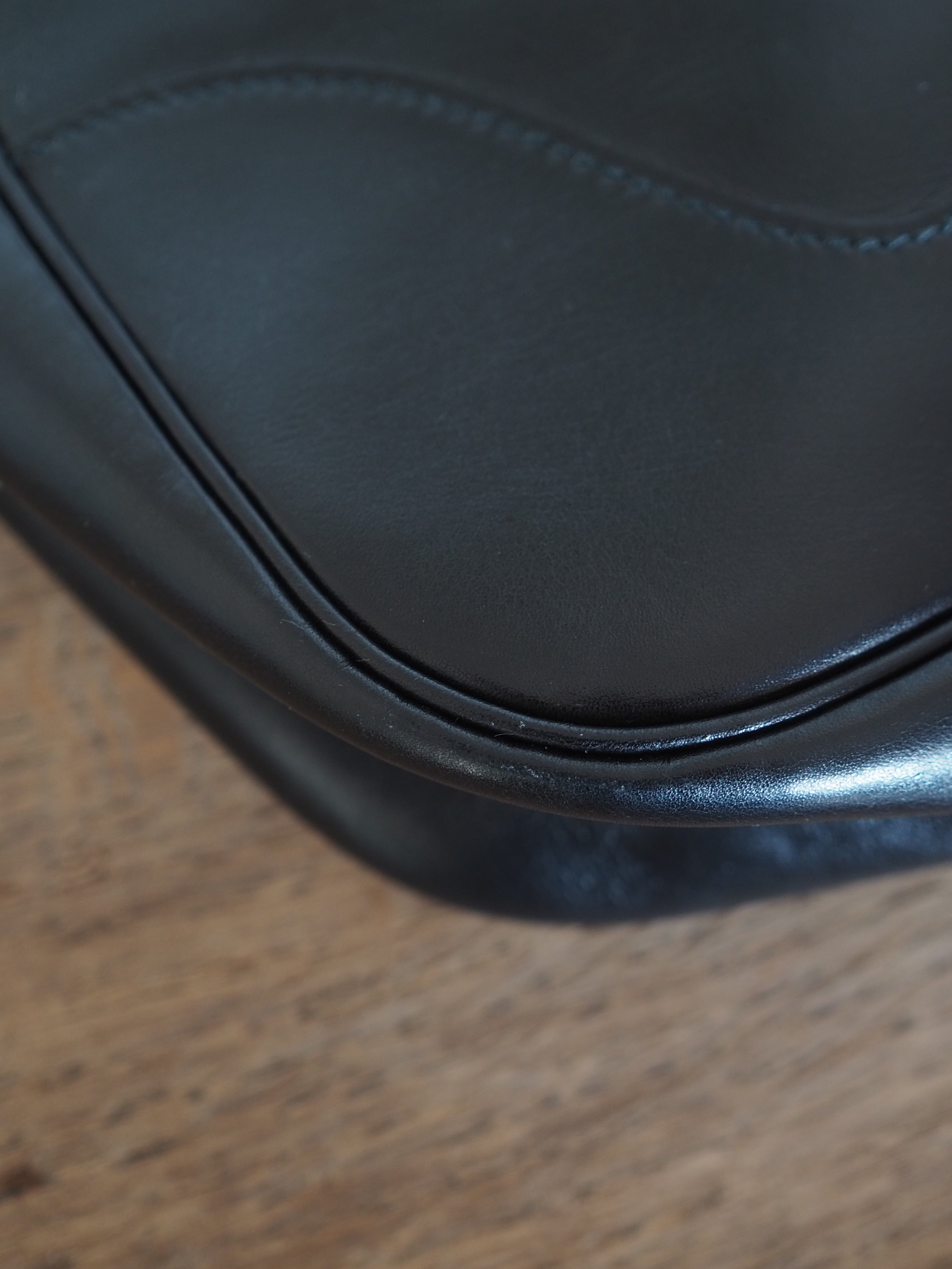 HERMÈS Trim 31 Shoulder Bag