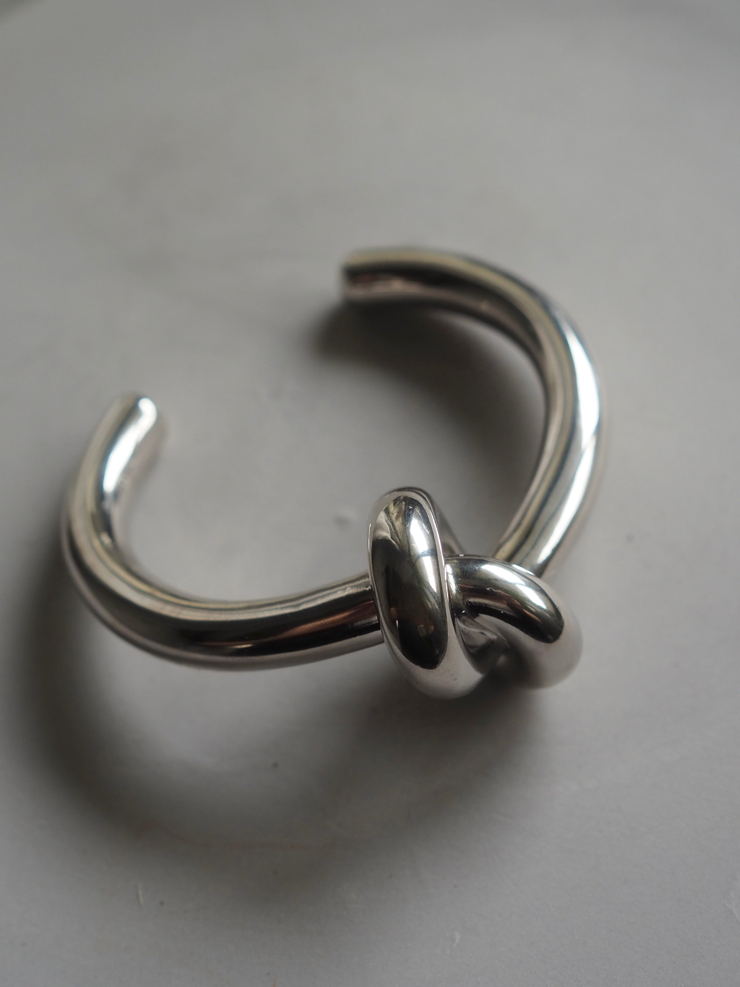 CÉLINE Knot Bangle Large