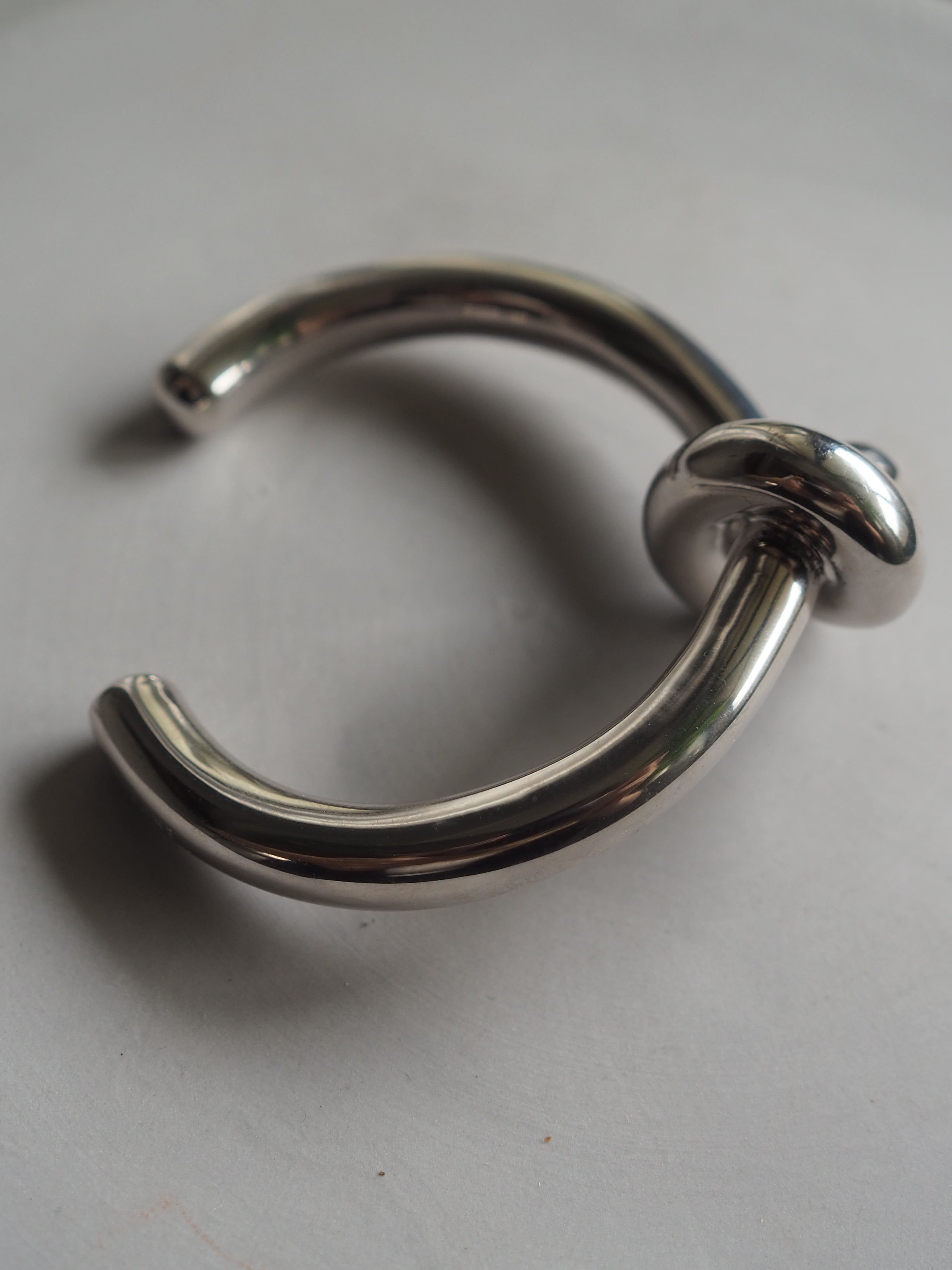 CÉLINE Knot Bangle Large