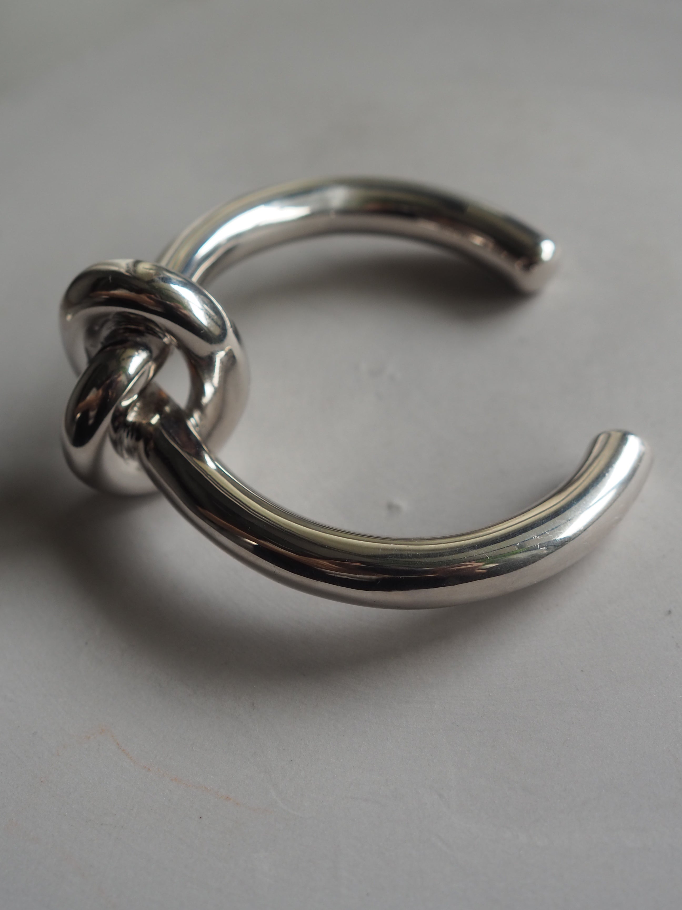 CÉLINE Knot Bangle Large