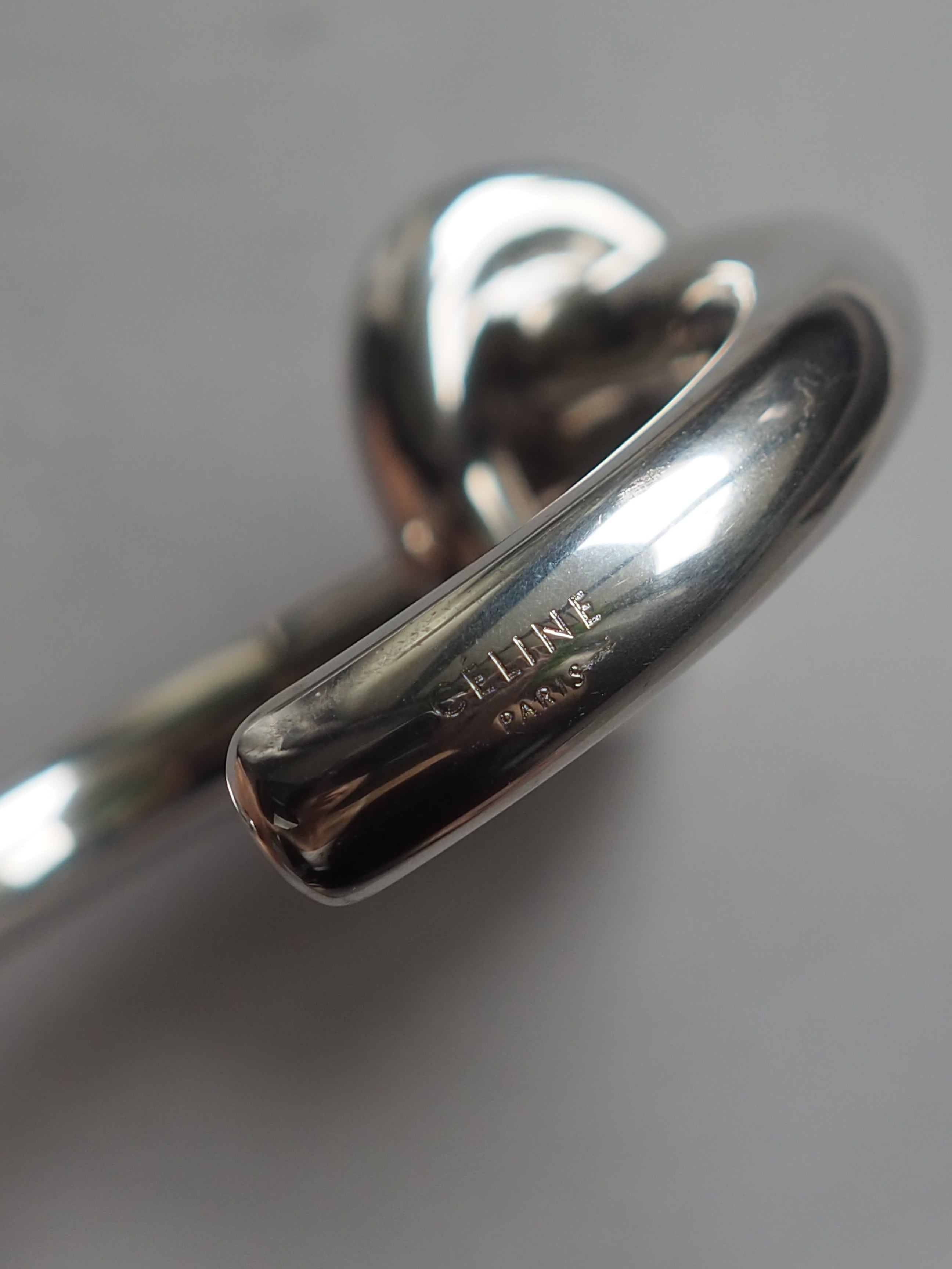 CÉLINE Knot Bangle Large