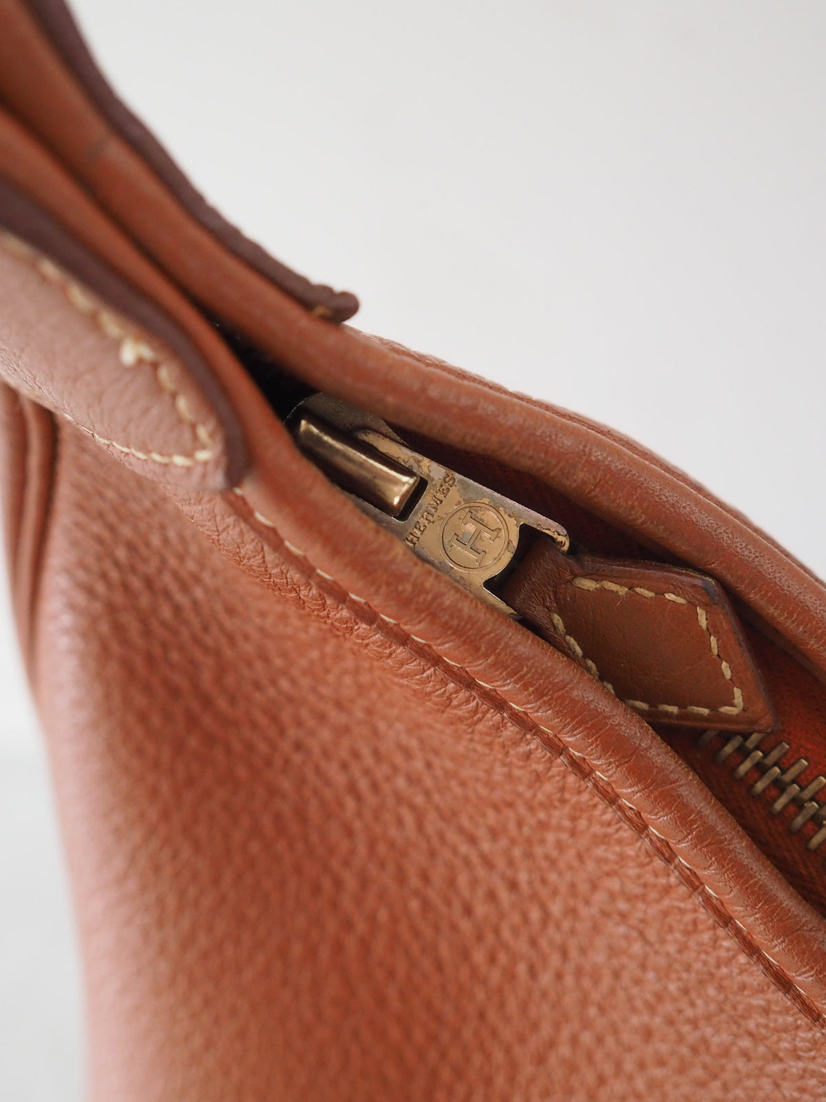HERMÈS Trim 31 Shoulder Bag