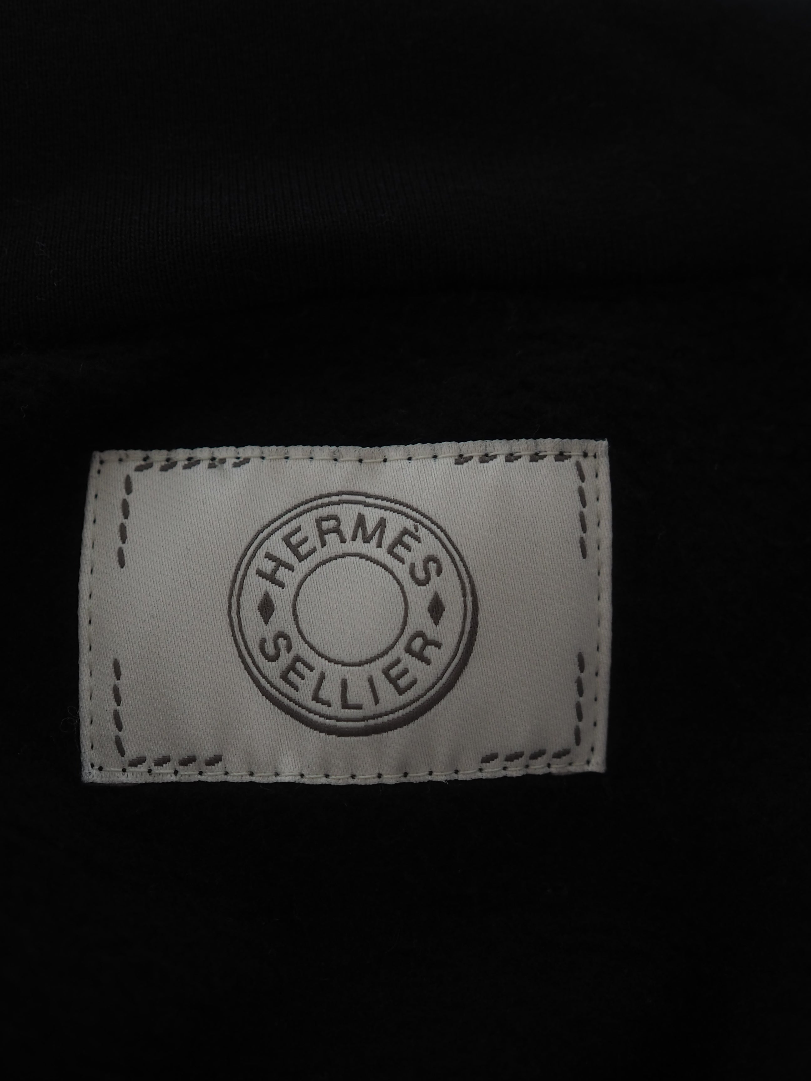 HERMÈS Sweat Top with Clou de Selle Button (XL)